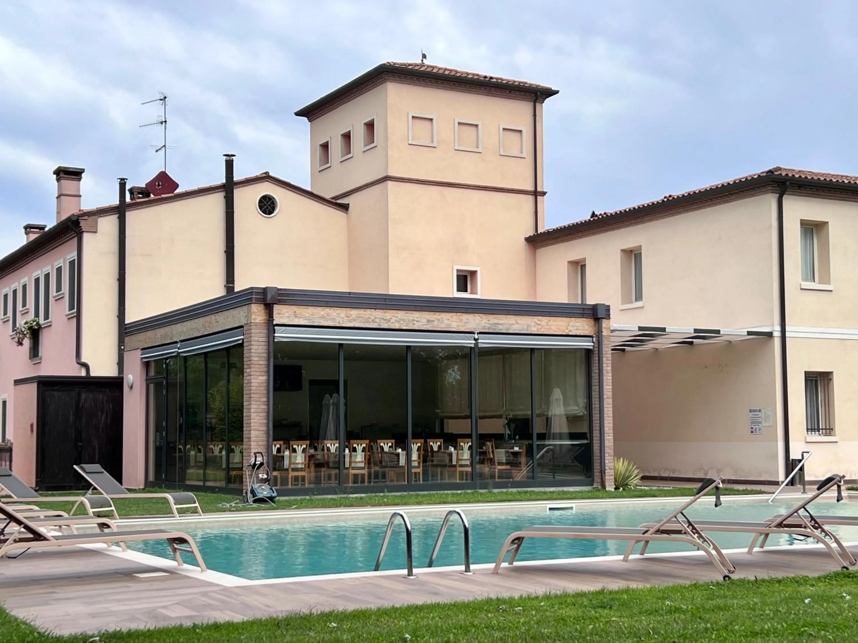 Swimming pool in Cà Rocca Relais