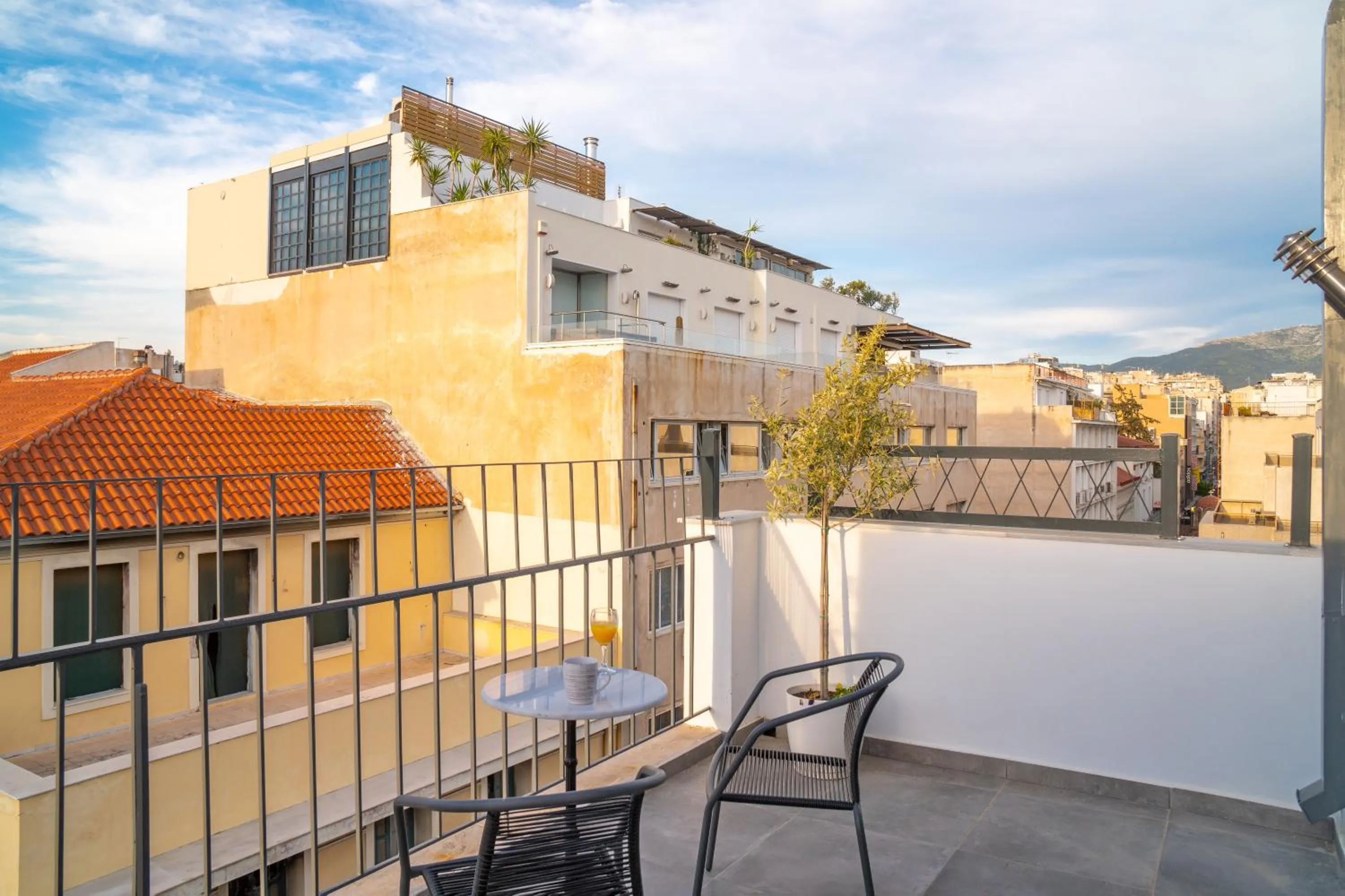 Mythos Luxury Suites