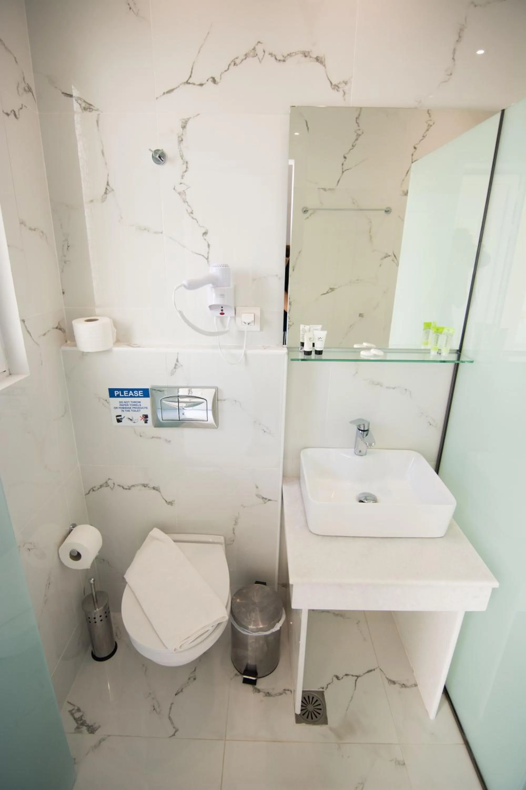 Bathroom in Olive Garden Hotel