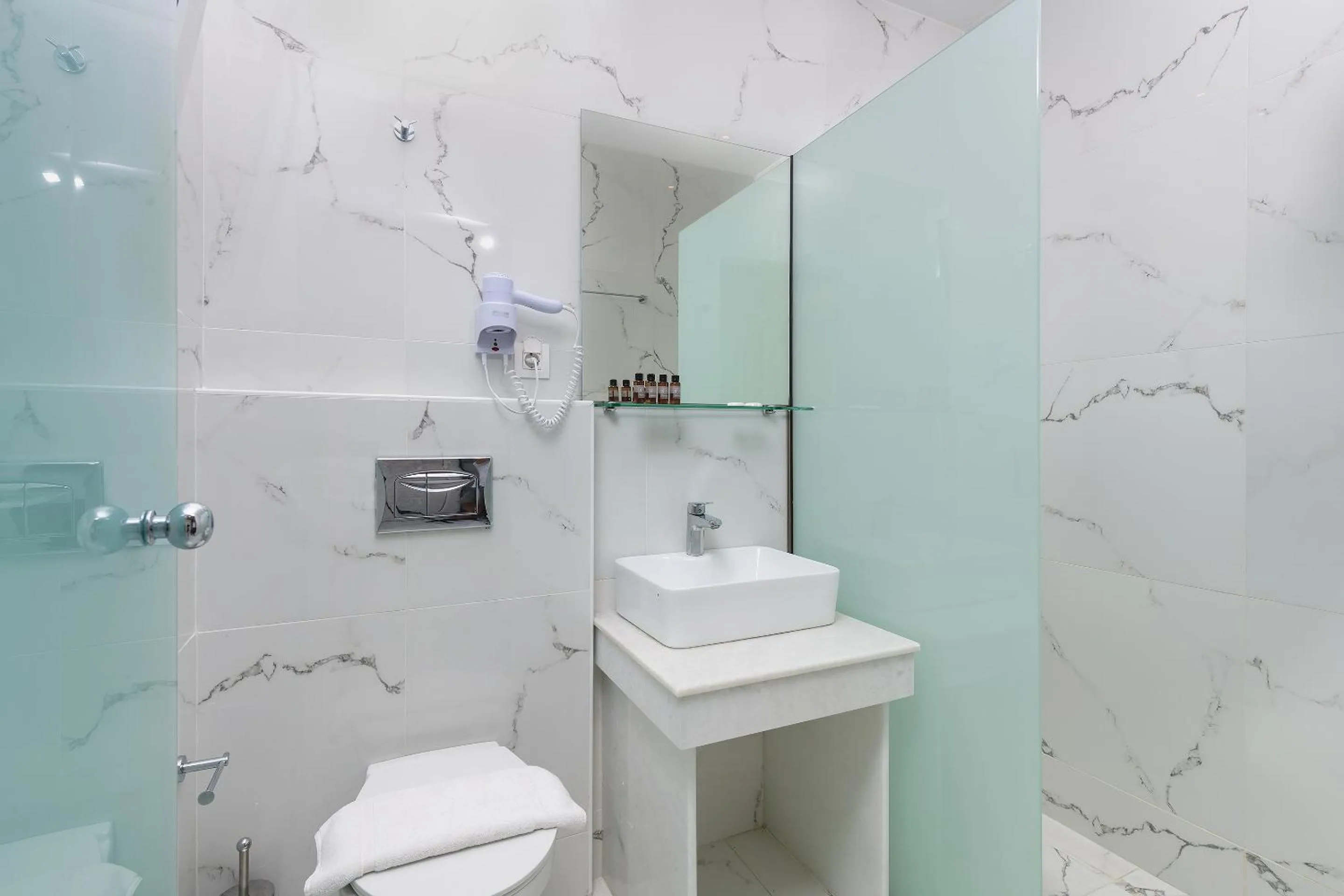 Bathroom in Olive Garden Hotel