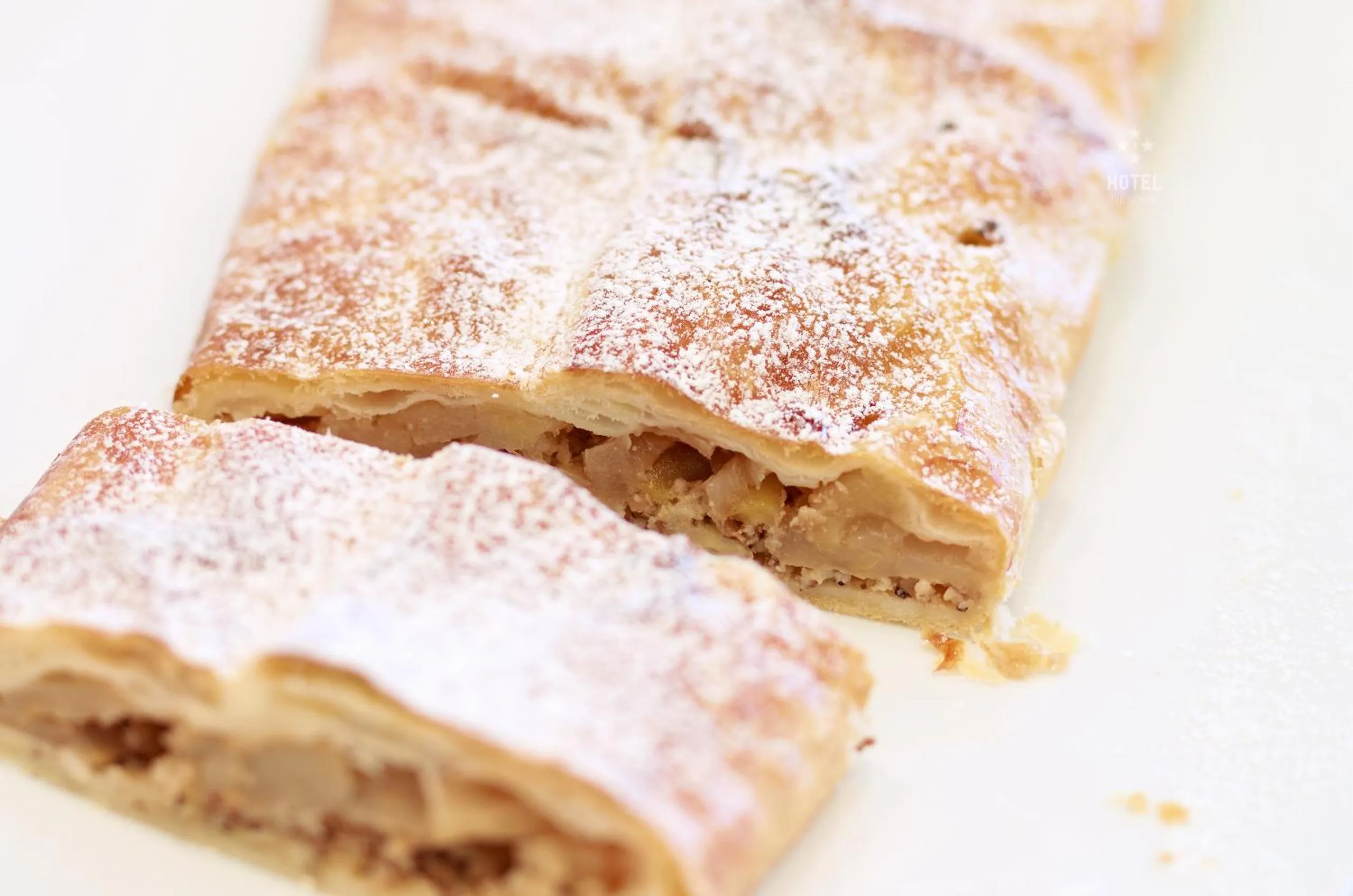 Food and drinks in Hotel B&B "Zur Schanz"