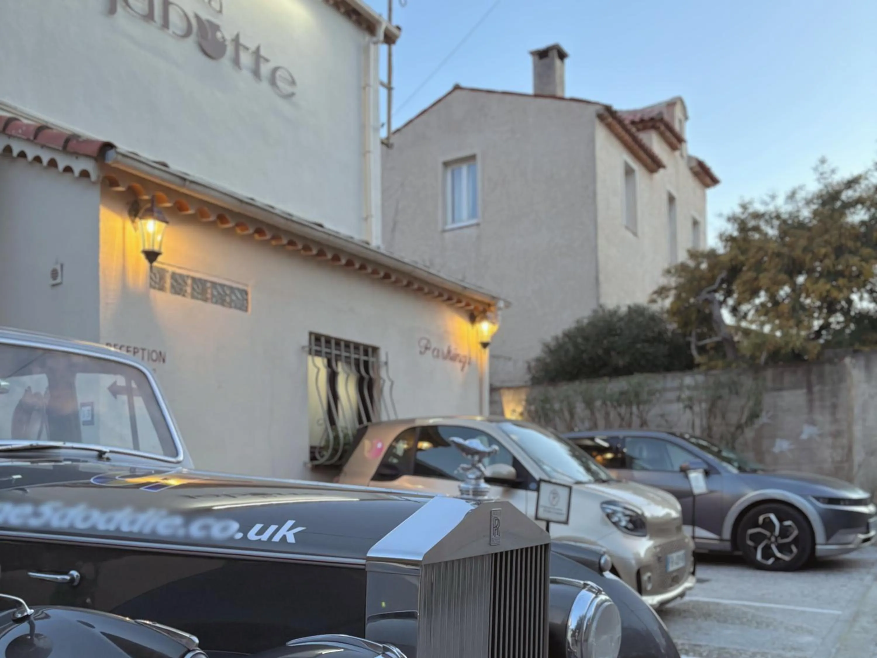 Property building in La Jabotte