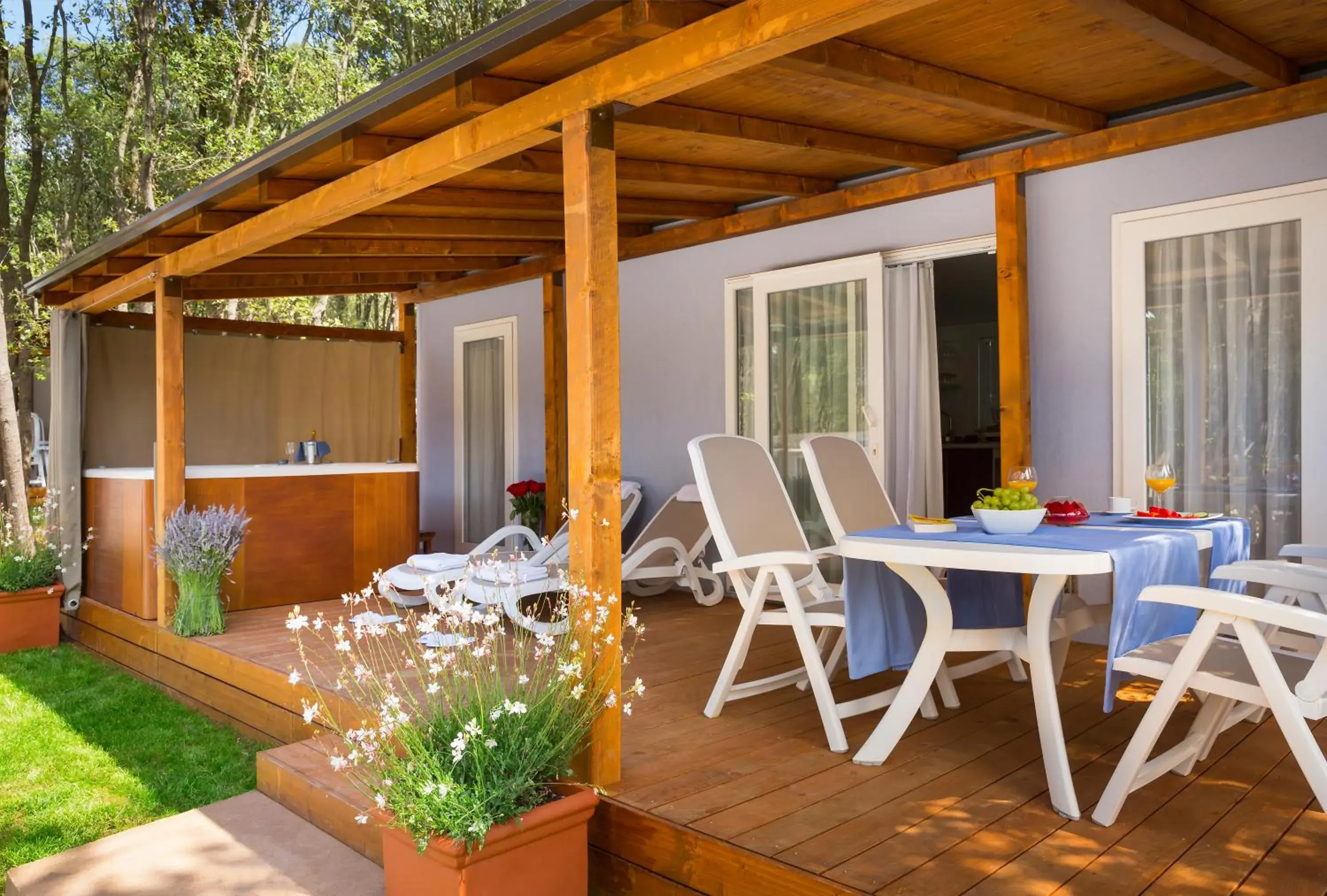 Standard Mobile Home with Whirlpool in Maistra Camping Polari Mobile homes Standard Mobile Home with Whirlpool in Maistra Camping Polari Mobile homes