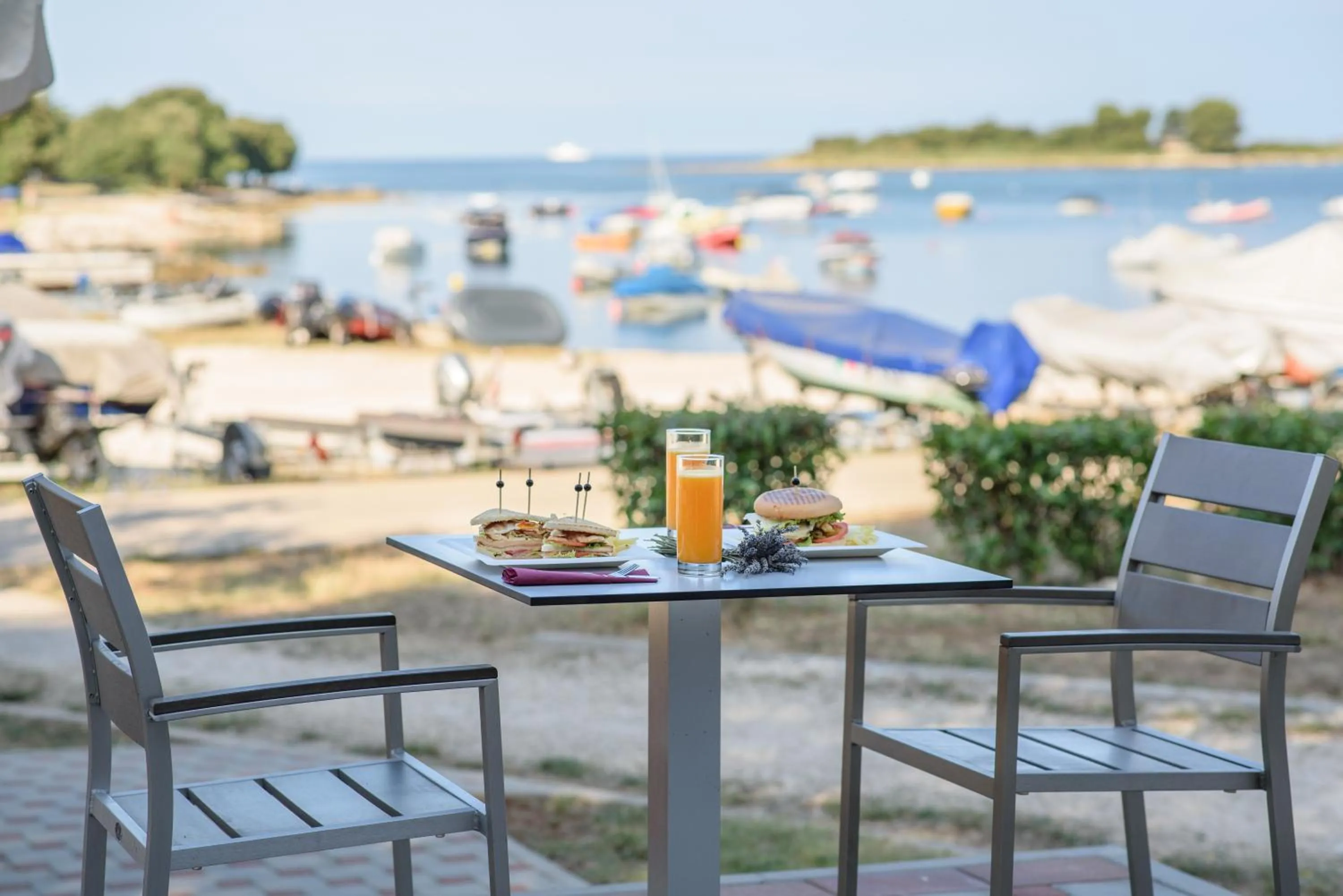 Restaurant/places to eat in Maistra Camping Polari Mobile homes