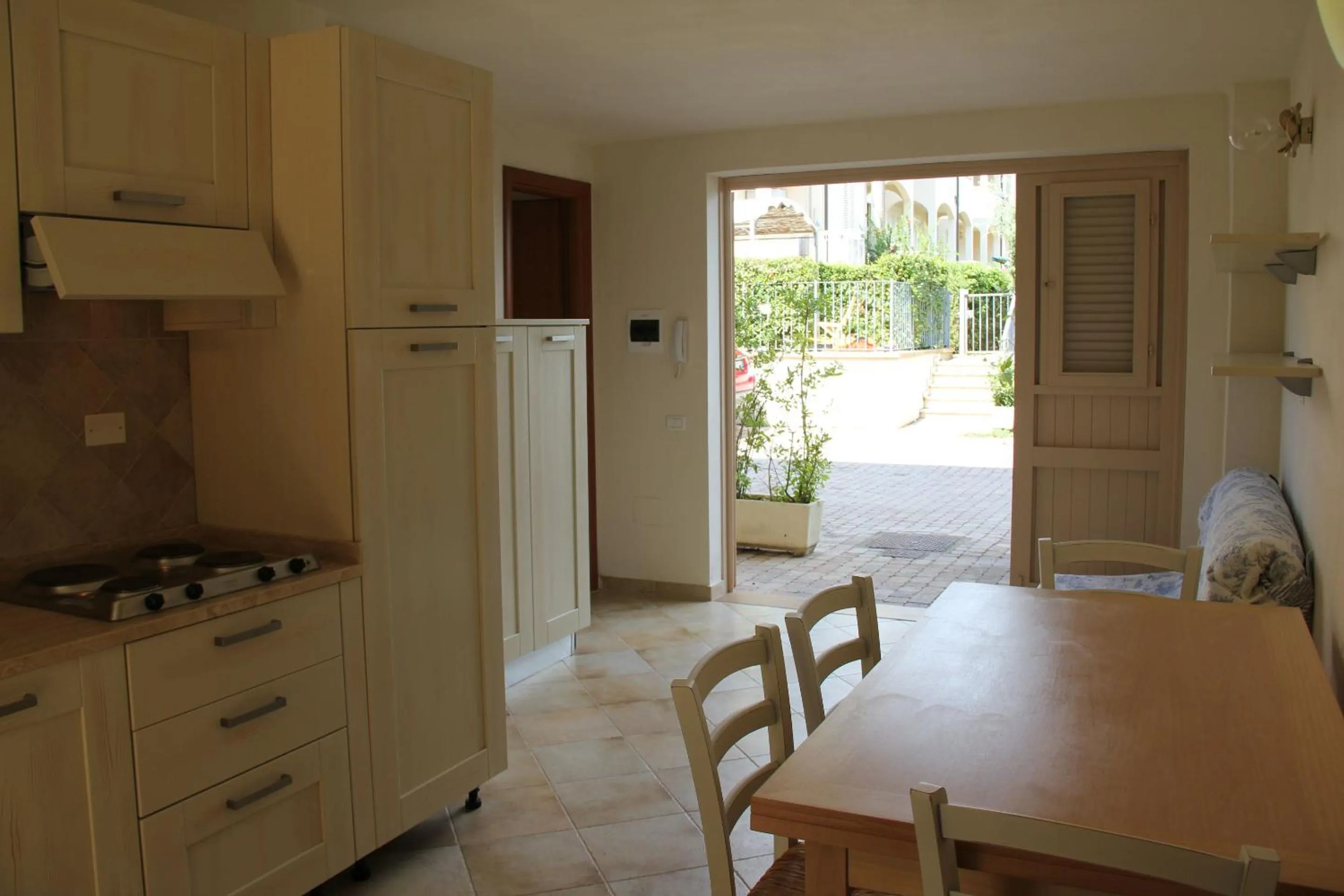 Dining area in Villetta Tina