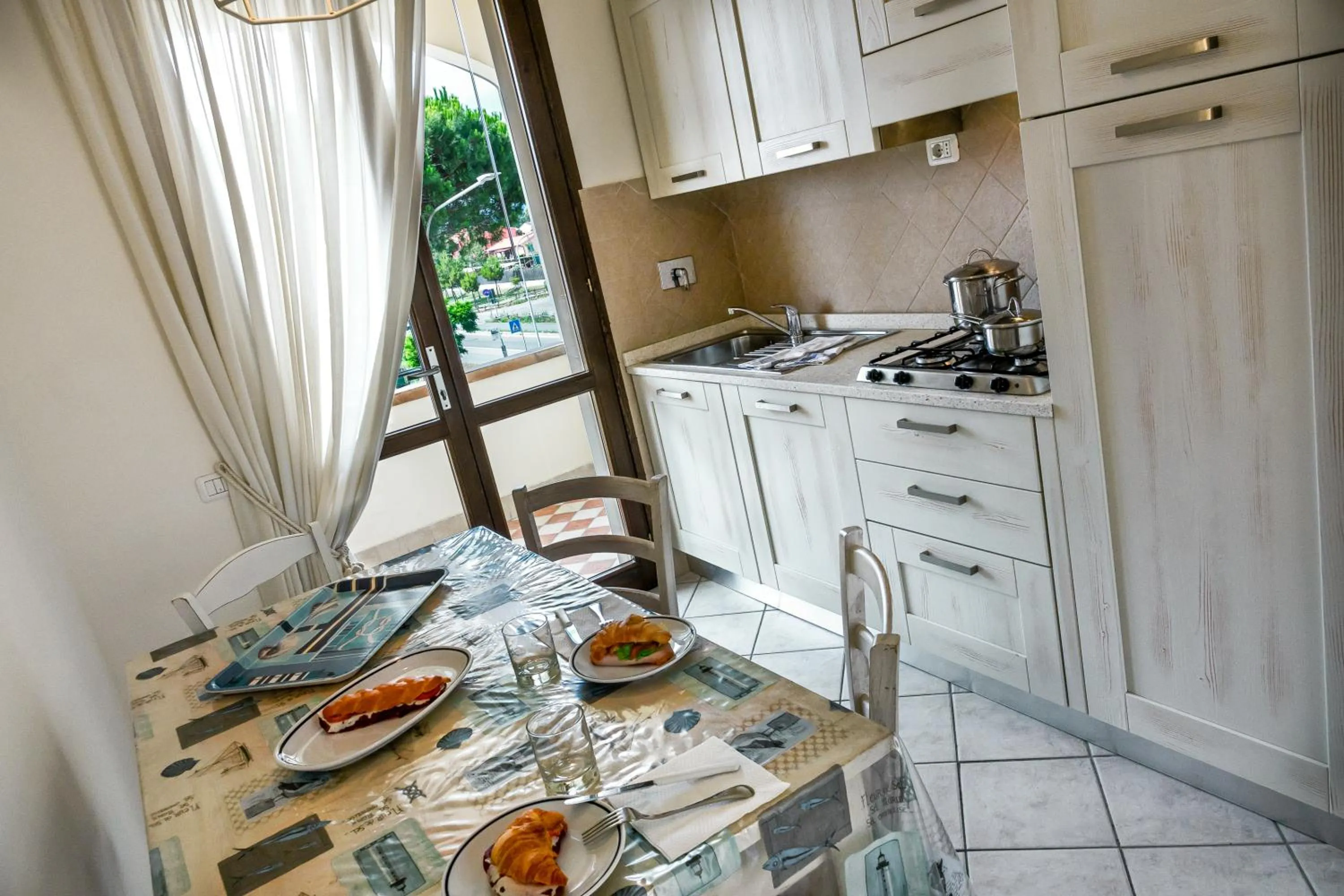 Kitchen or kitchenette in Villetta Tina