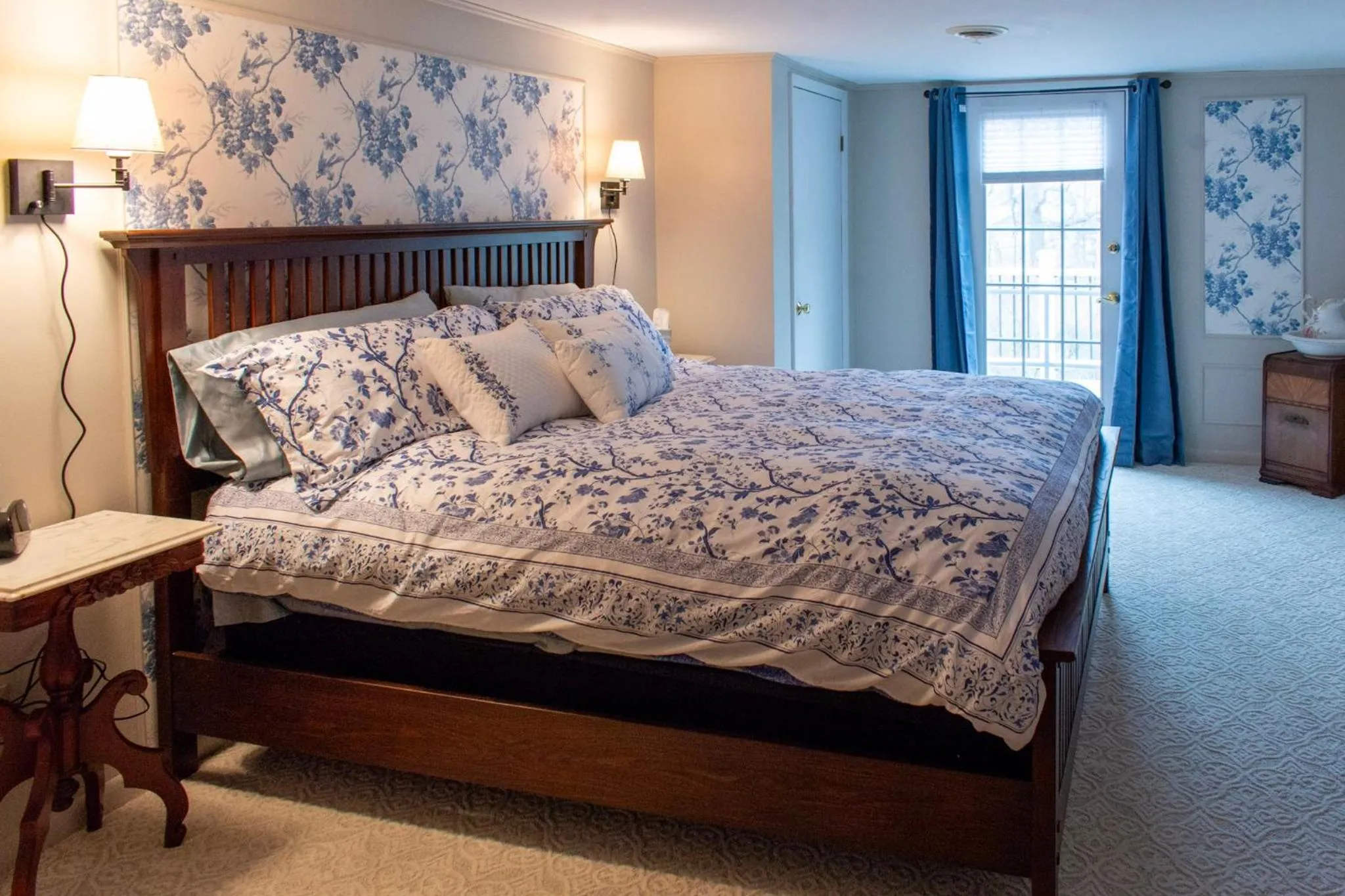 Bedroom, Bed in Hudson Manor Bed & Breakfast