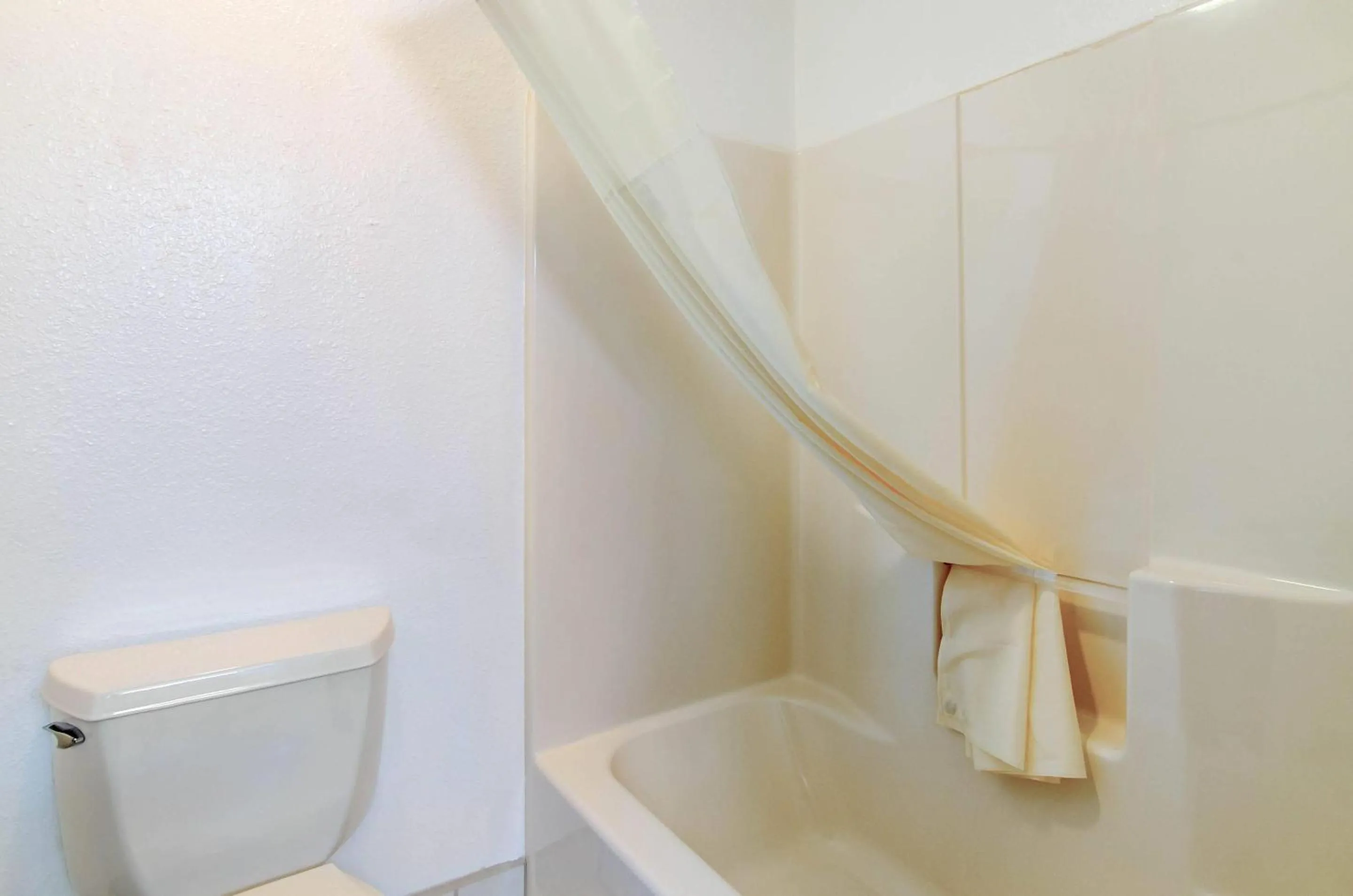 Bedroom in Quality Inn