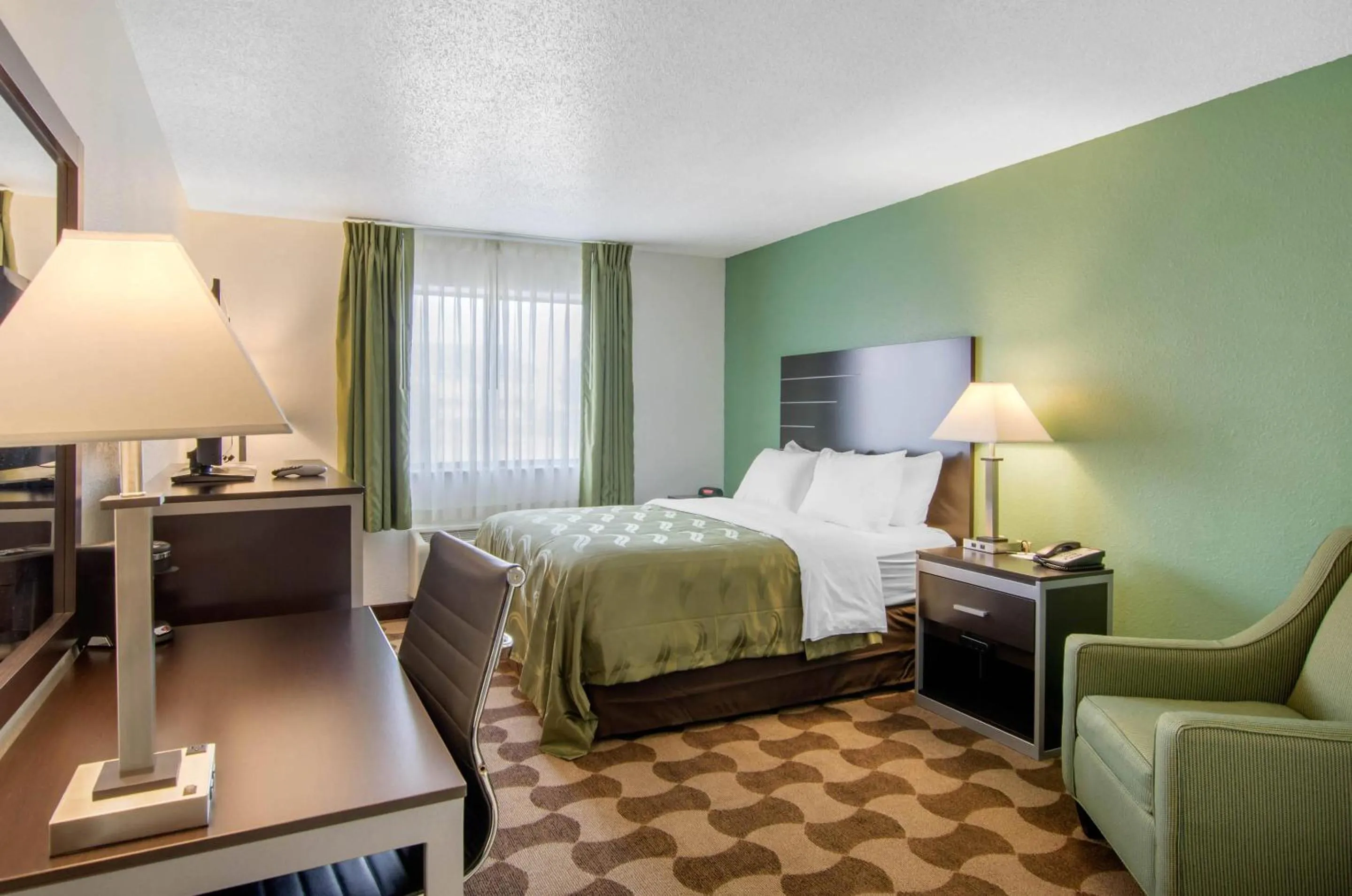 Bedroom, Bed in Quality Inn