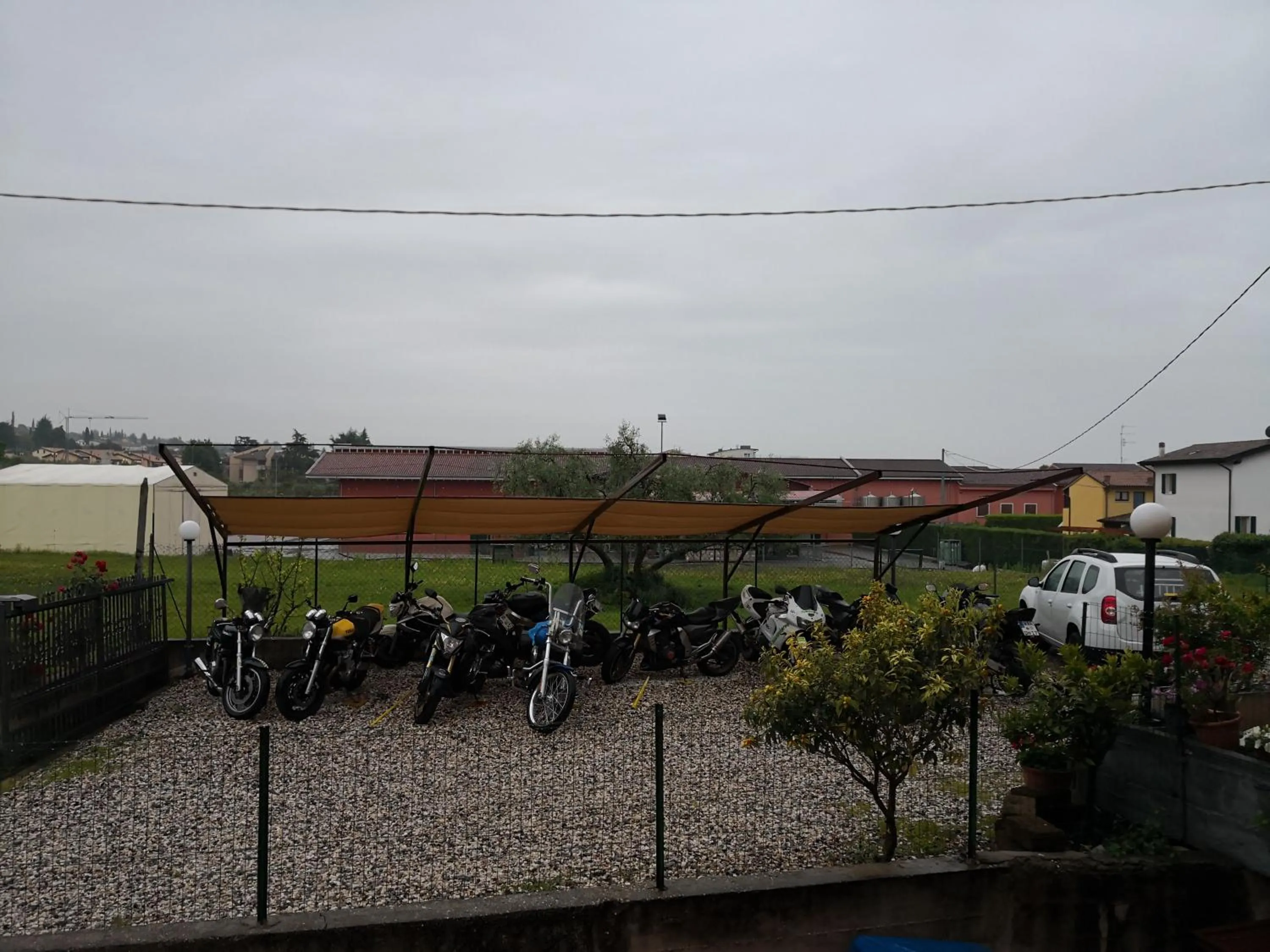 Parking in Alessio Camere