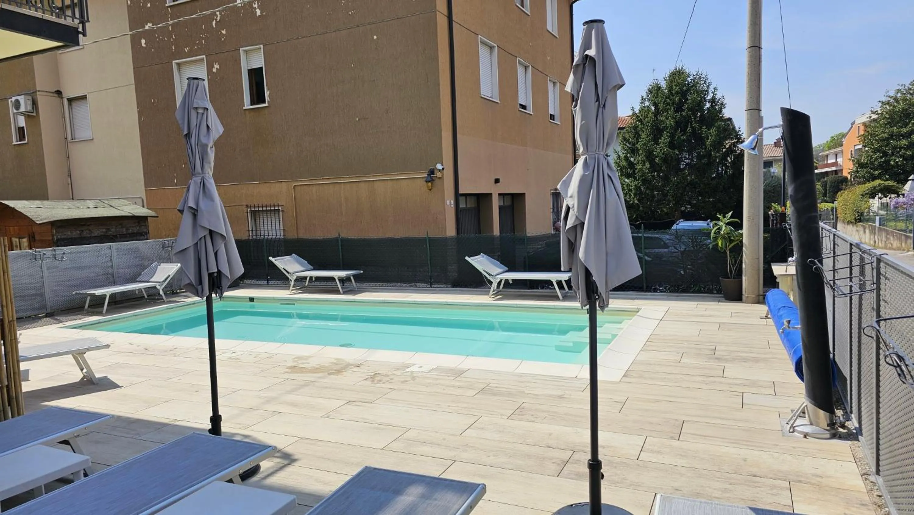 Swimming pool in Alessio Camere