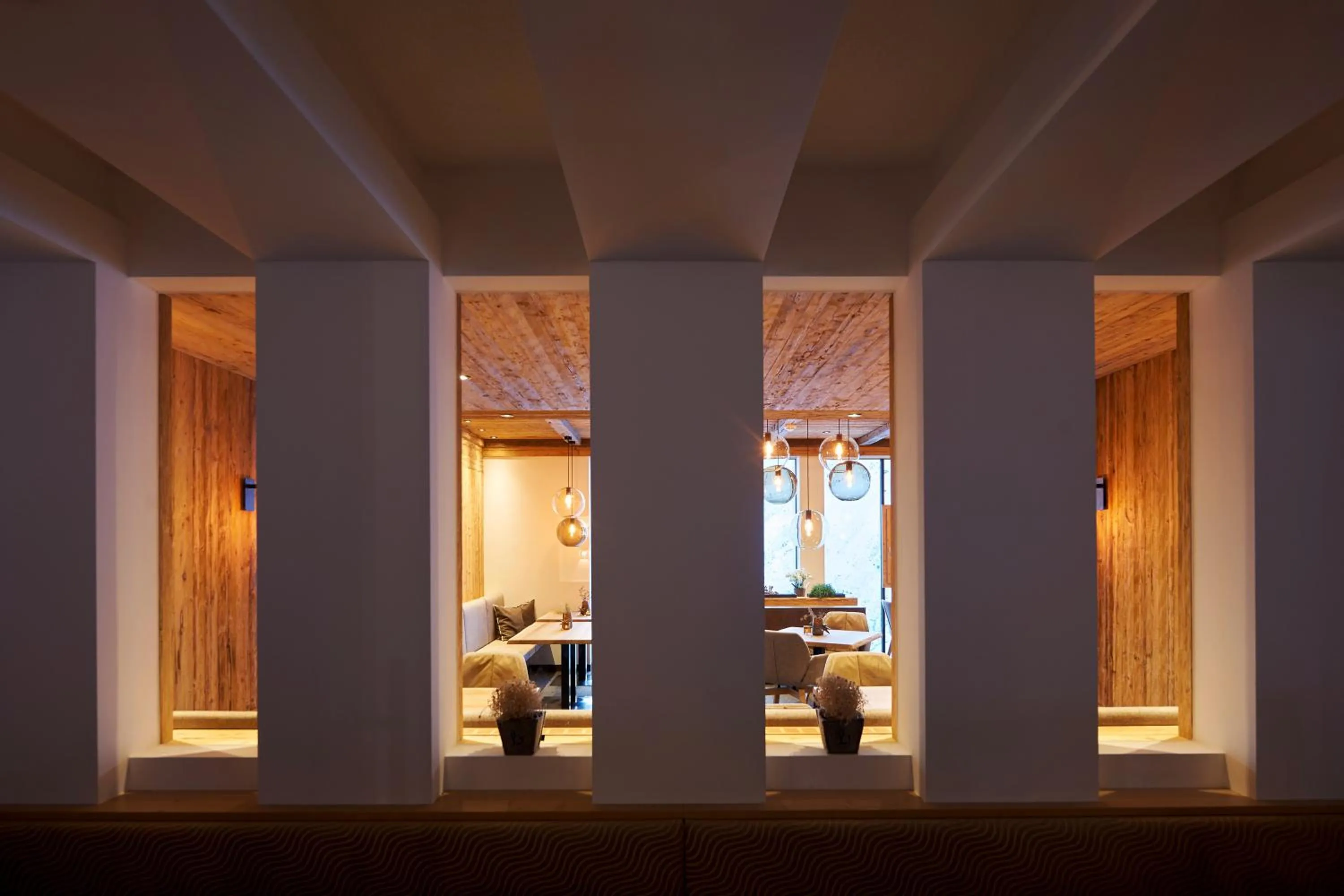 Restaurant/places to eat in Alpenhotel Laurin