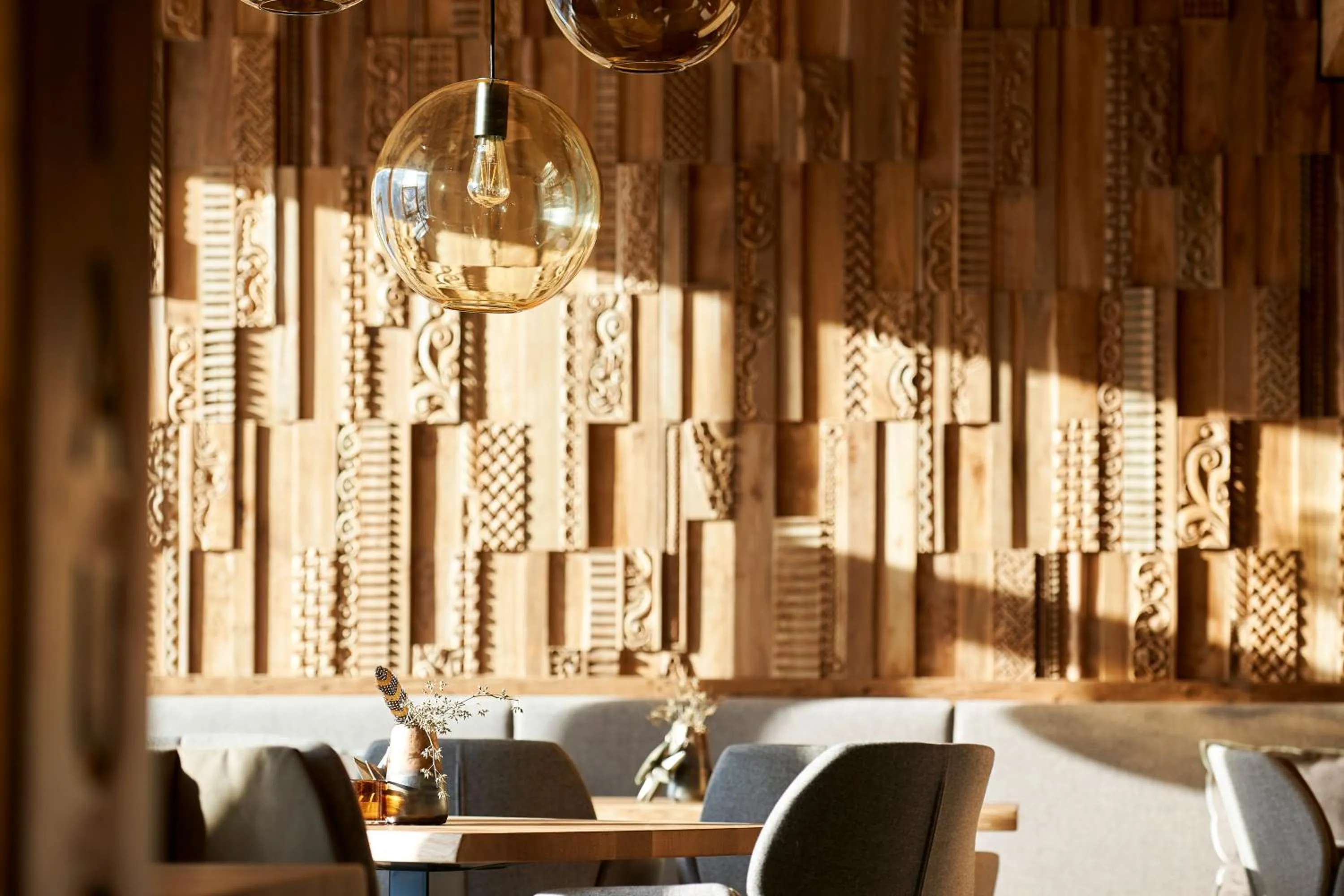 Restaurant/places to eat in Alpenhotel Laurin