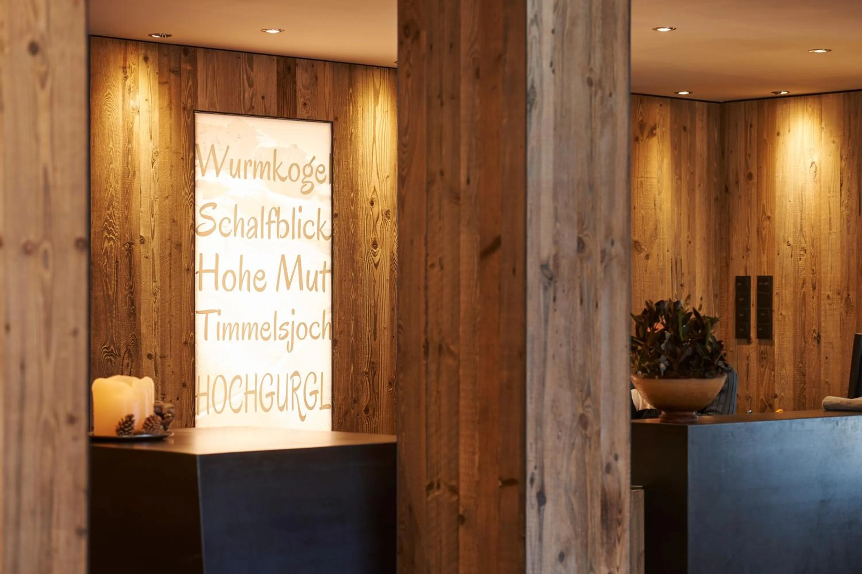 Decorative detail in Alpenhotel Laurin