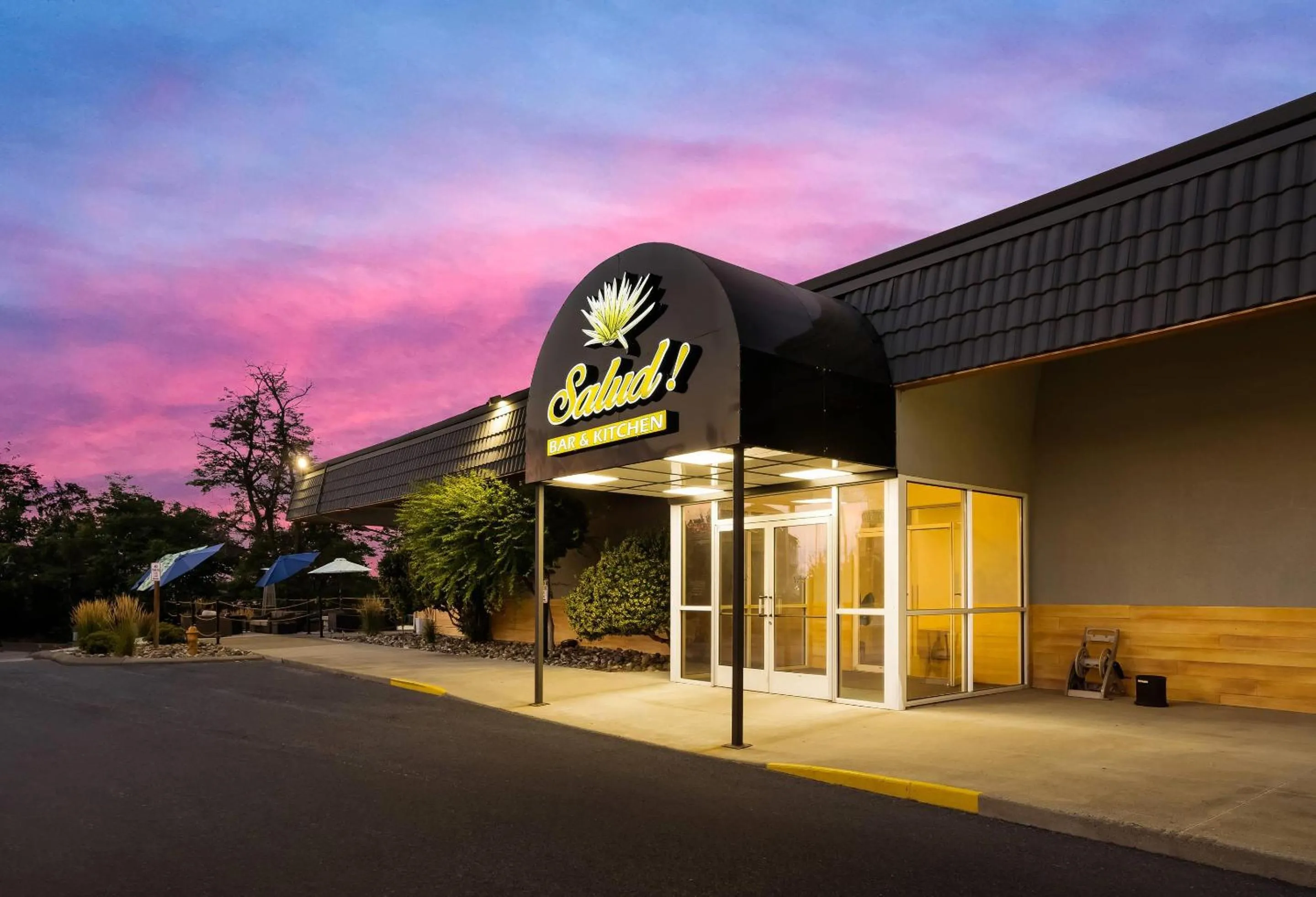 Property building in Richland Riverfront Hotel, an Ascend Collection Hotel