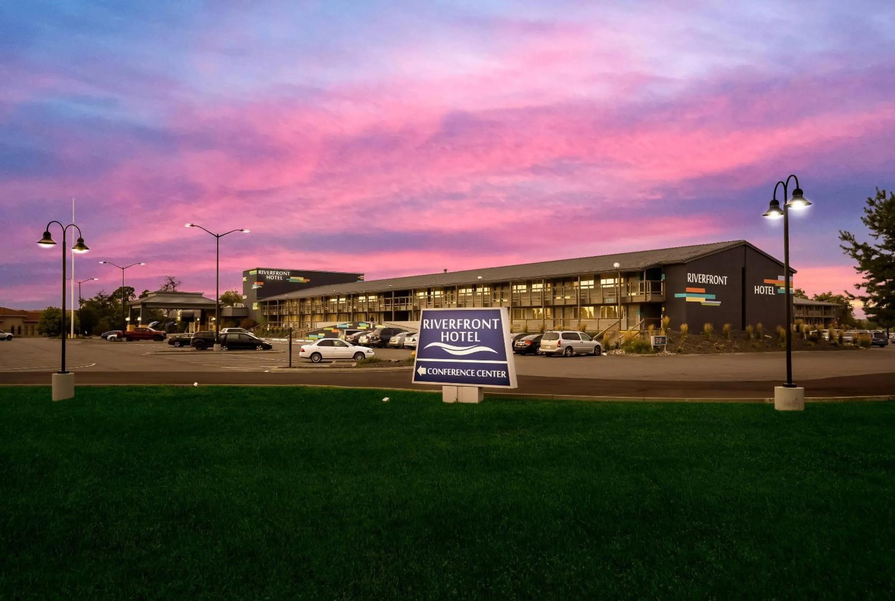 Property building in Richland Riverfront Hotel, an Ascend Collection Hotel