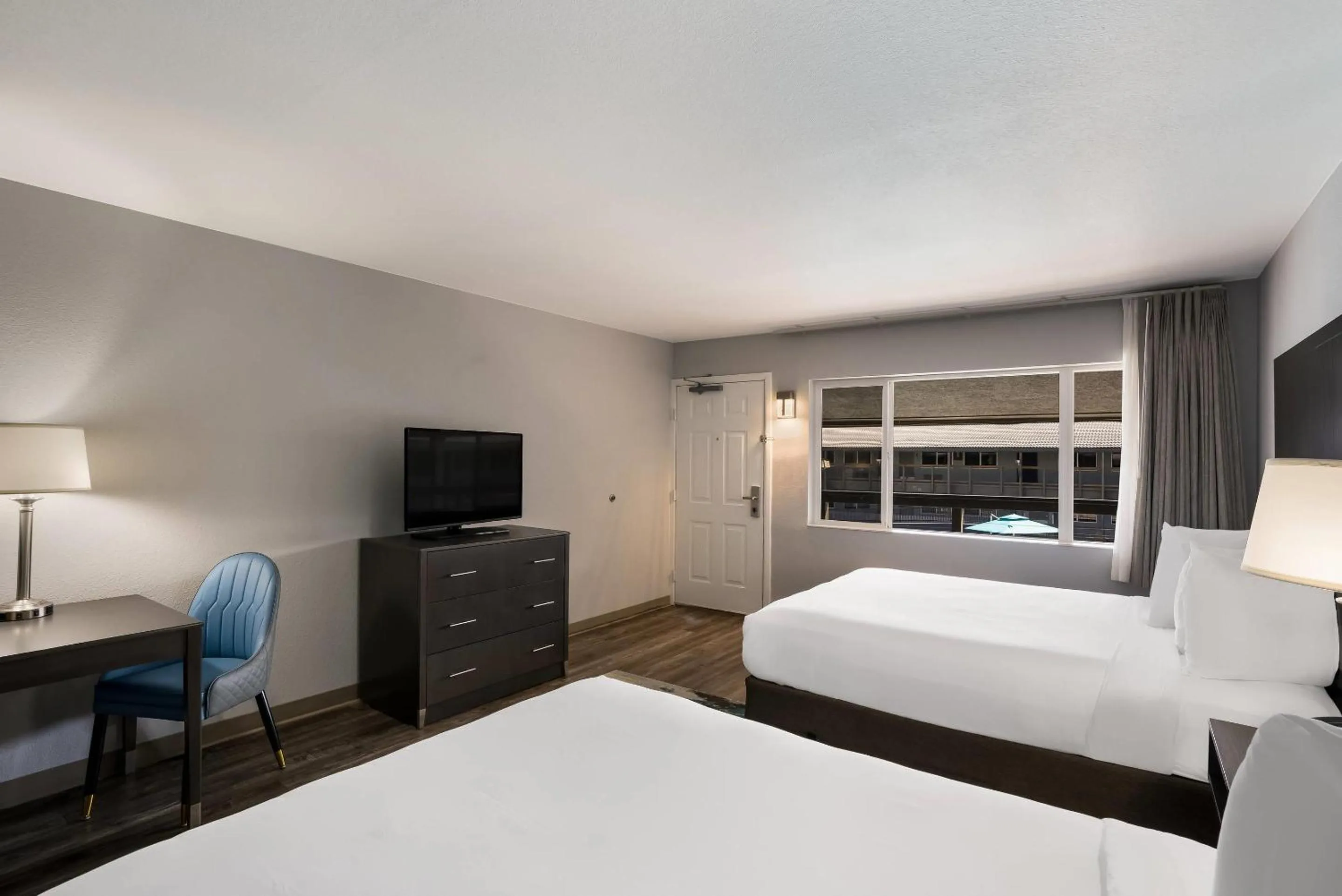 Bedroom, Bed in Richland Riverfront Hotel, an Ascend Collection Hotel