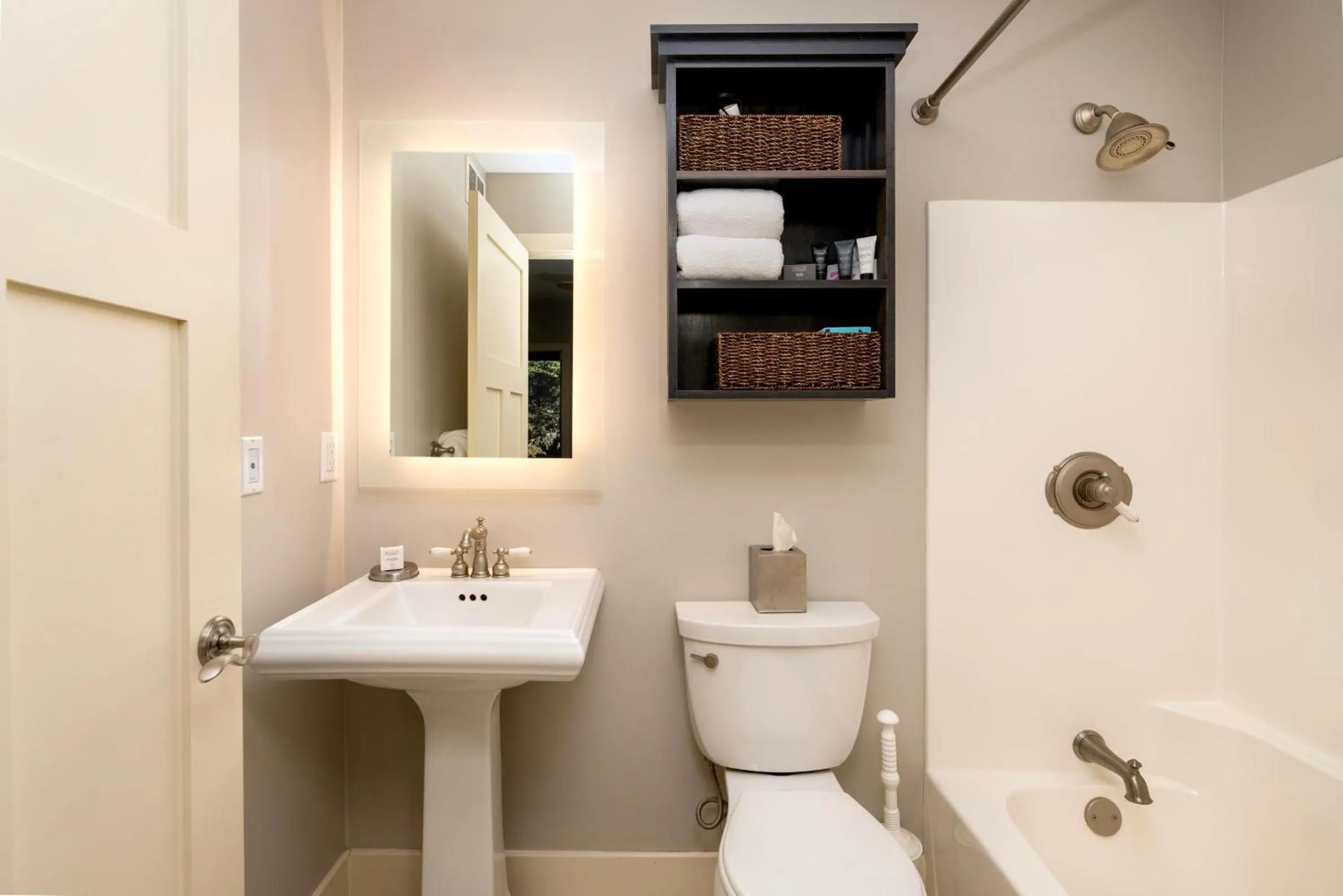 Bathroom in Larsmont Cottages