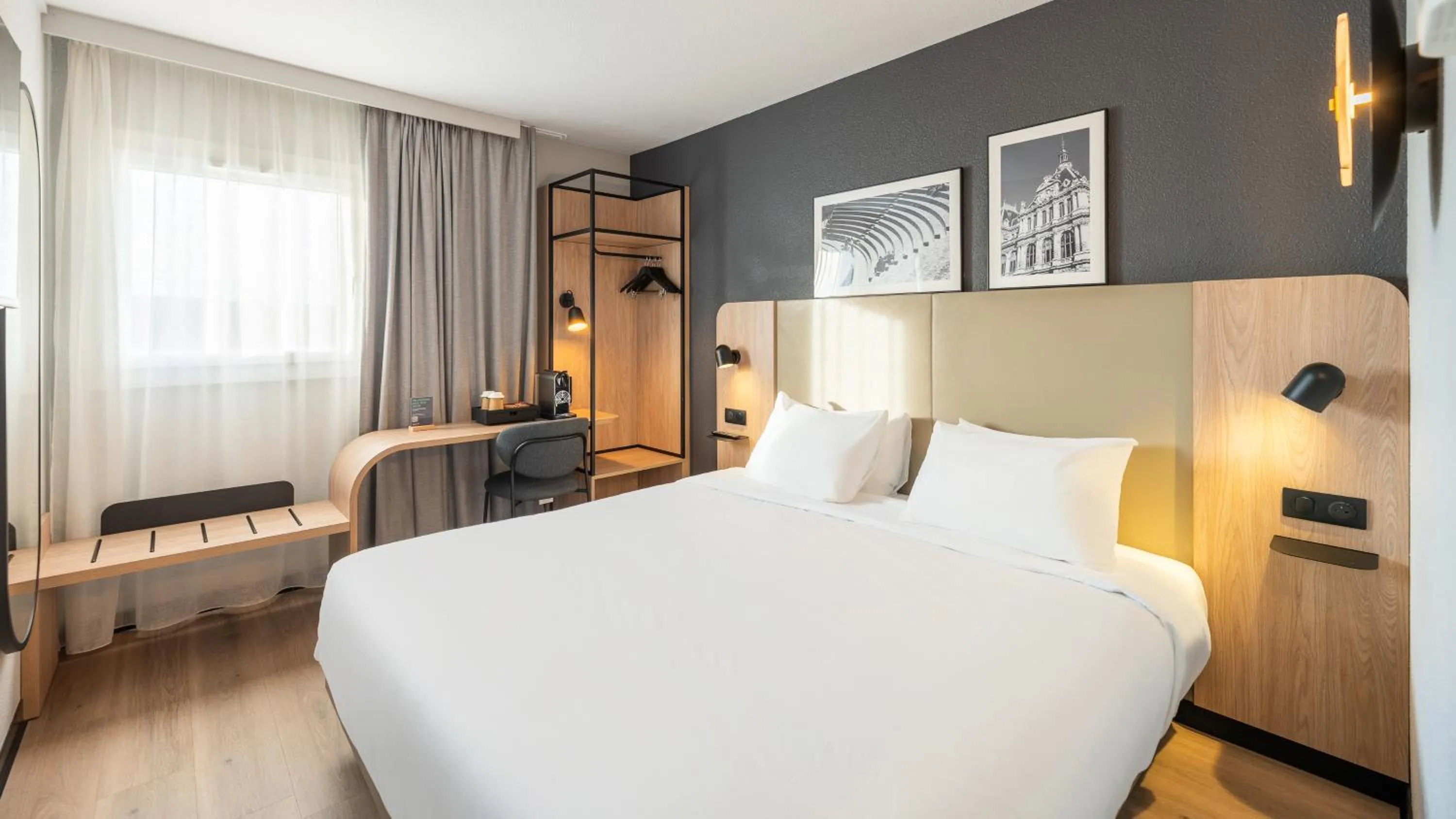 Bed in Campanile PRIME - Lyon Ouest Tassin