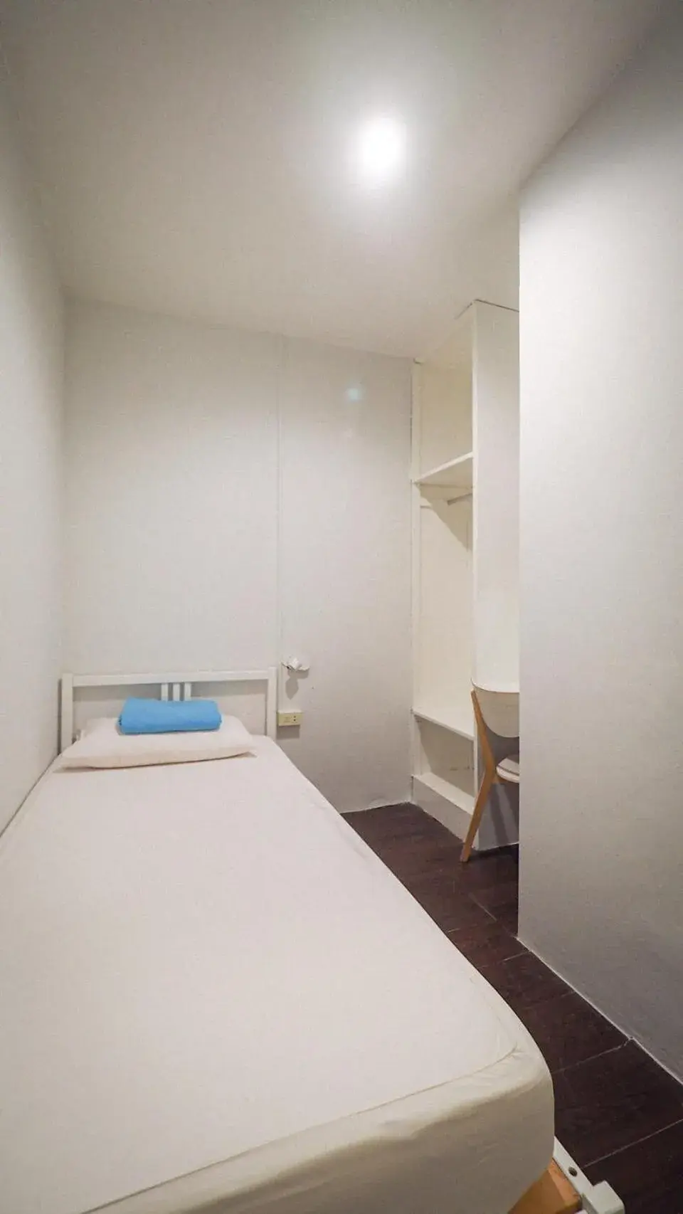 Standard Single Room with Shared Bathroom in I-Sleep Silom Hostel Standard Single Room with Shared Bathroom in I-Sleep Silom Hostel