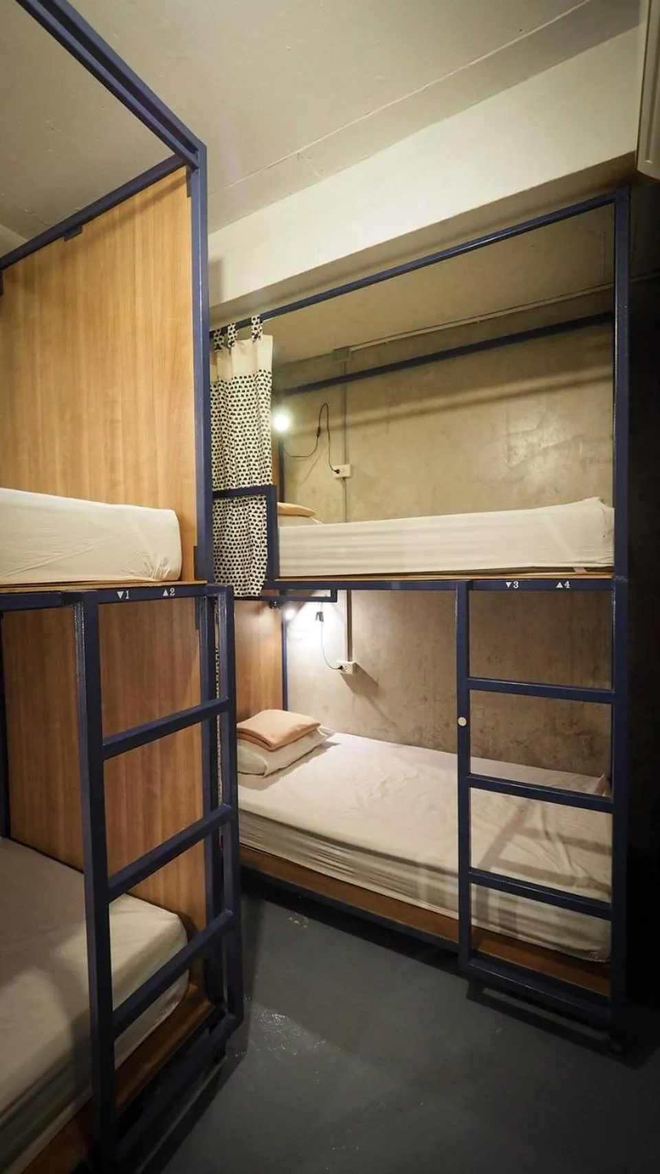 I-Sleep Silom Hostel