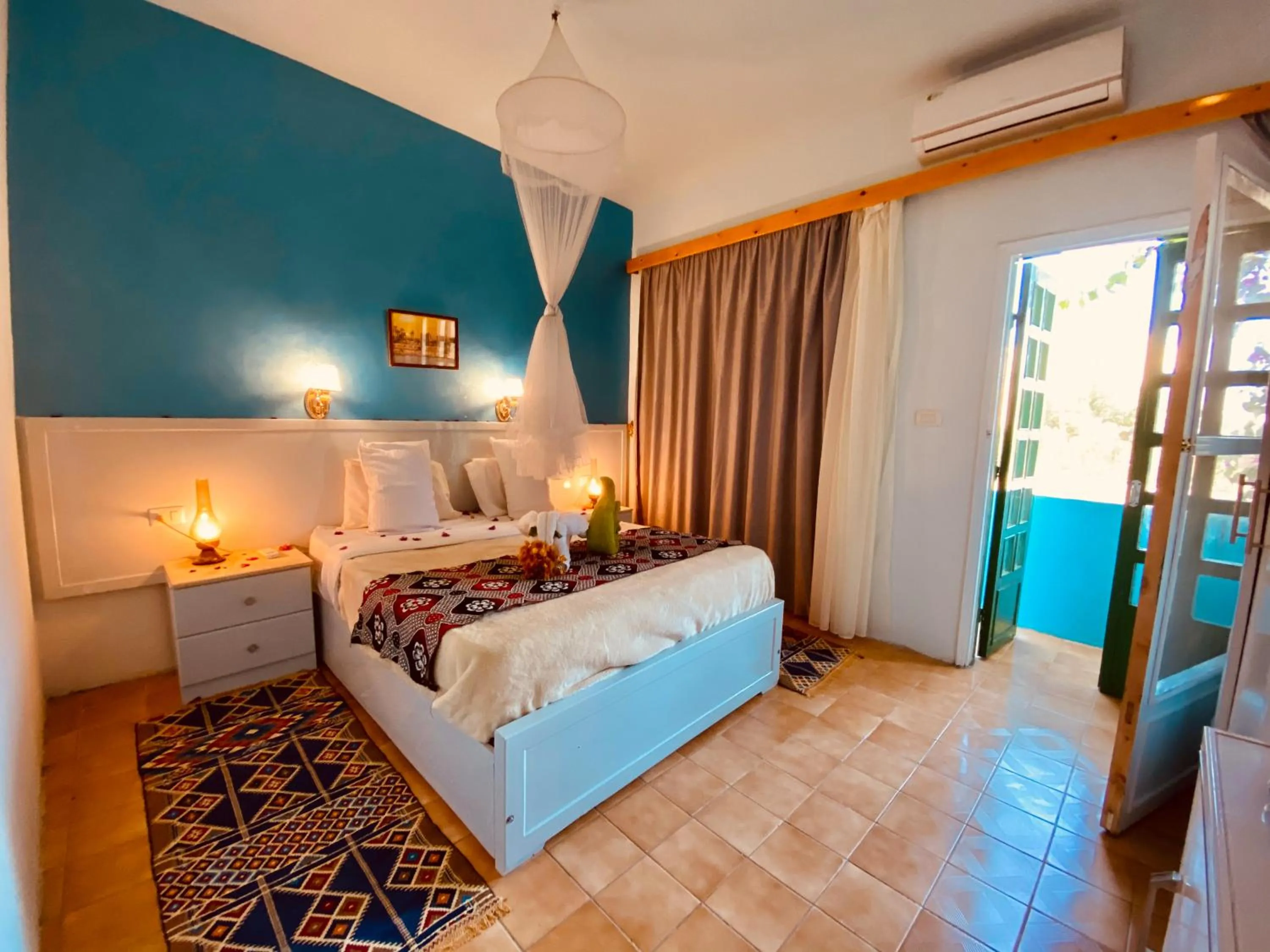 Photo of the whole room, Bed in El Gezira Hotel