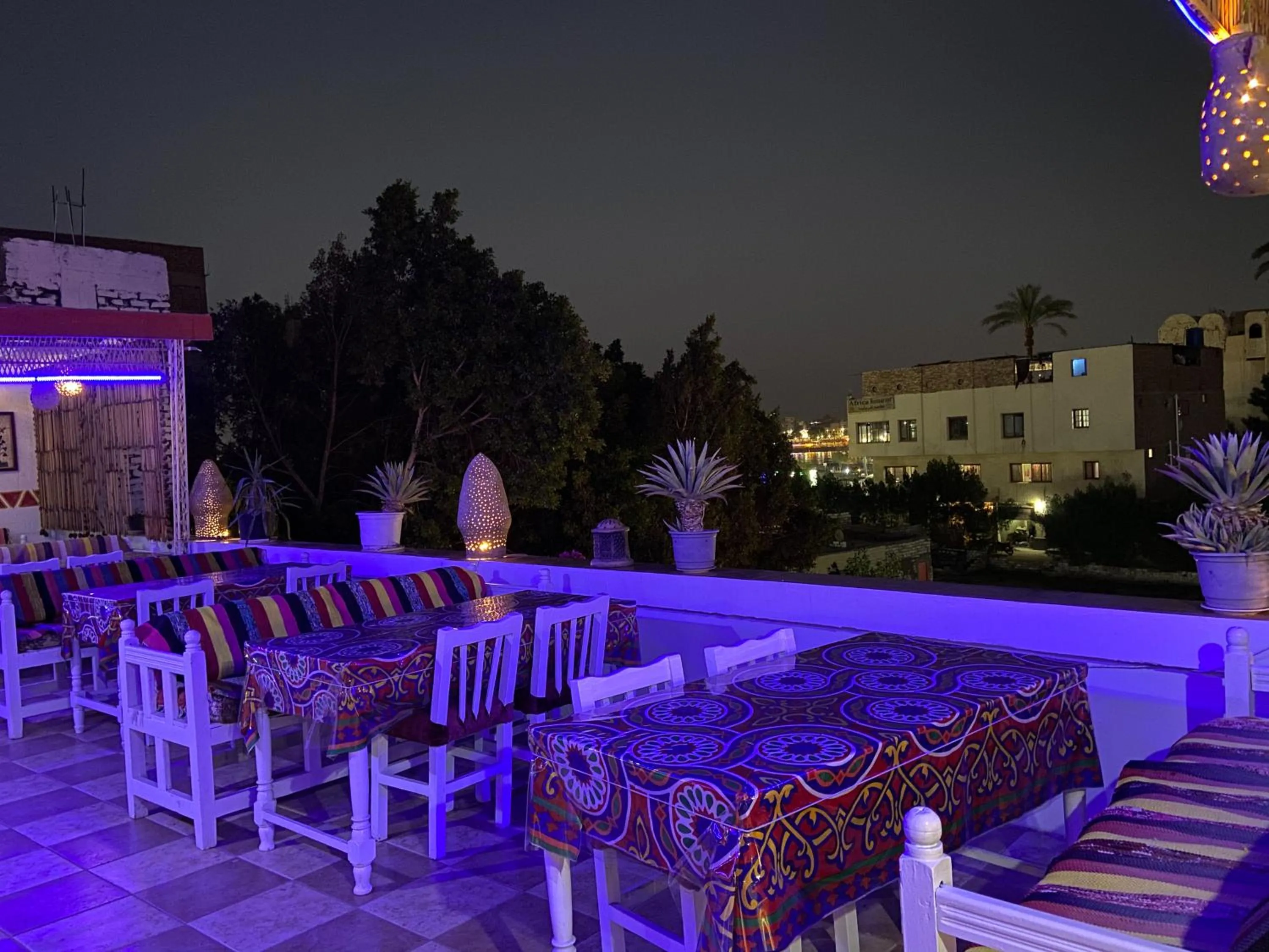 Restaurant/places to eat in El Gezira Hotel