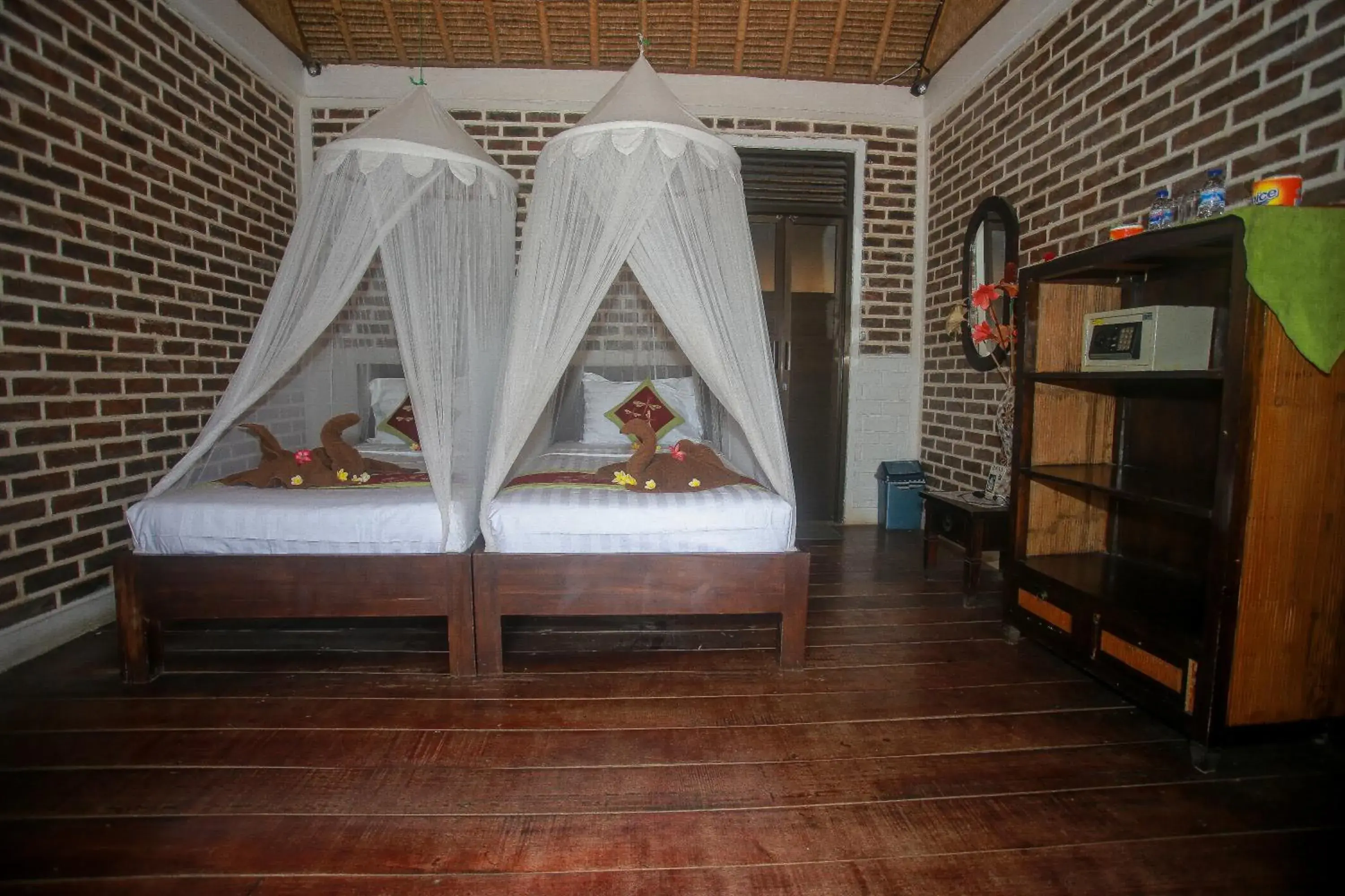 Budget Twin Room in Balangan Sea View Bungalow Budget Twin Room in Balangan Sea View Bungalow