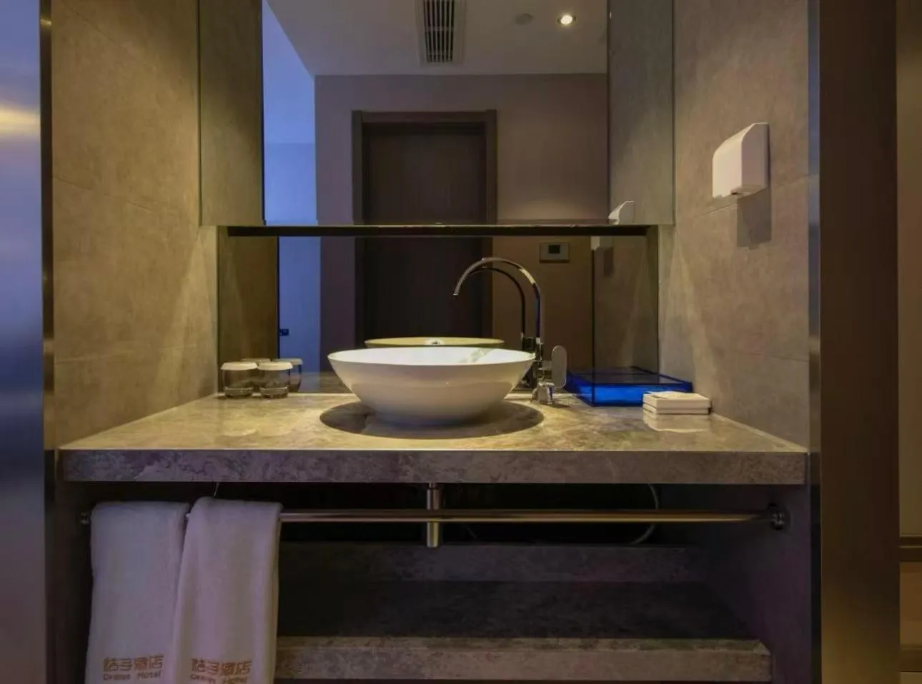 Orange hotel shanghai pudong Airport - Free shuttle bus to PVG airport