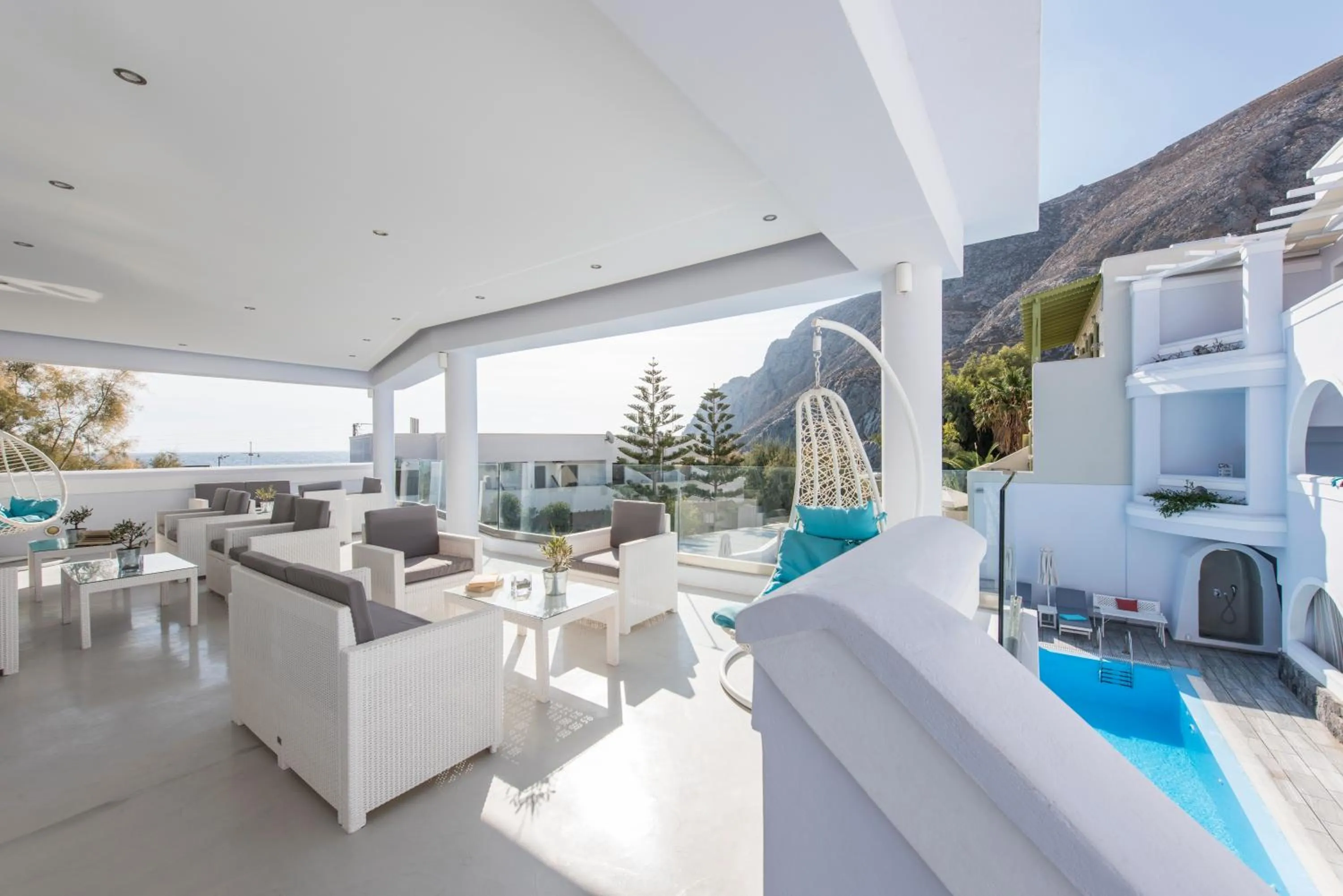 Property building in Blue Waves Suites & Apartments