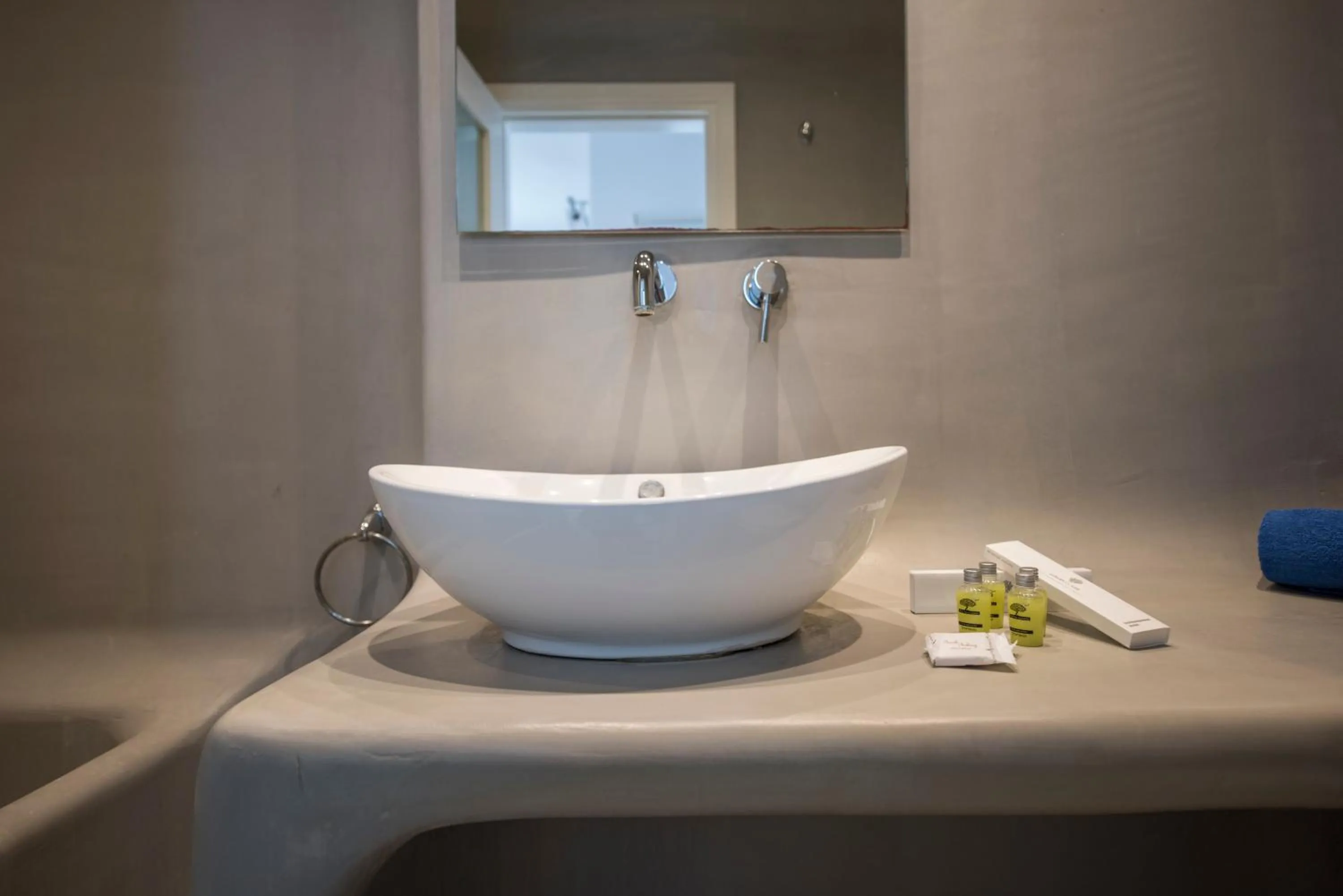 Bathroom in Blue Waves Suites & Apartments