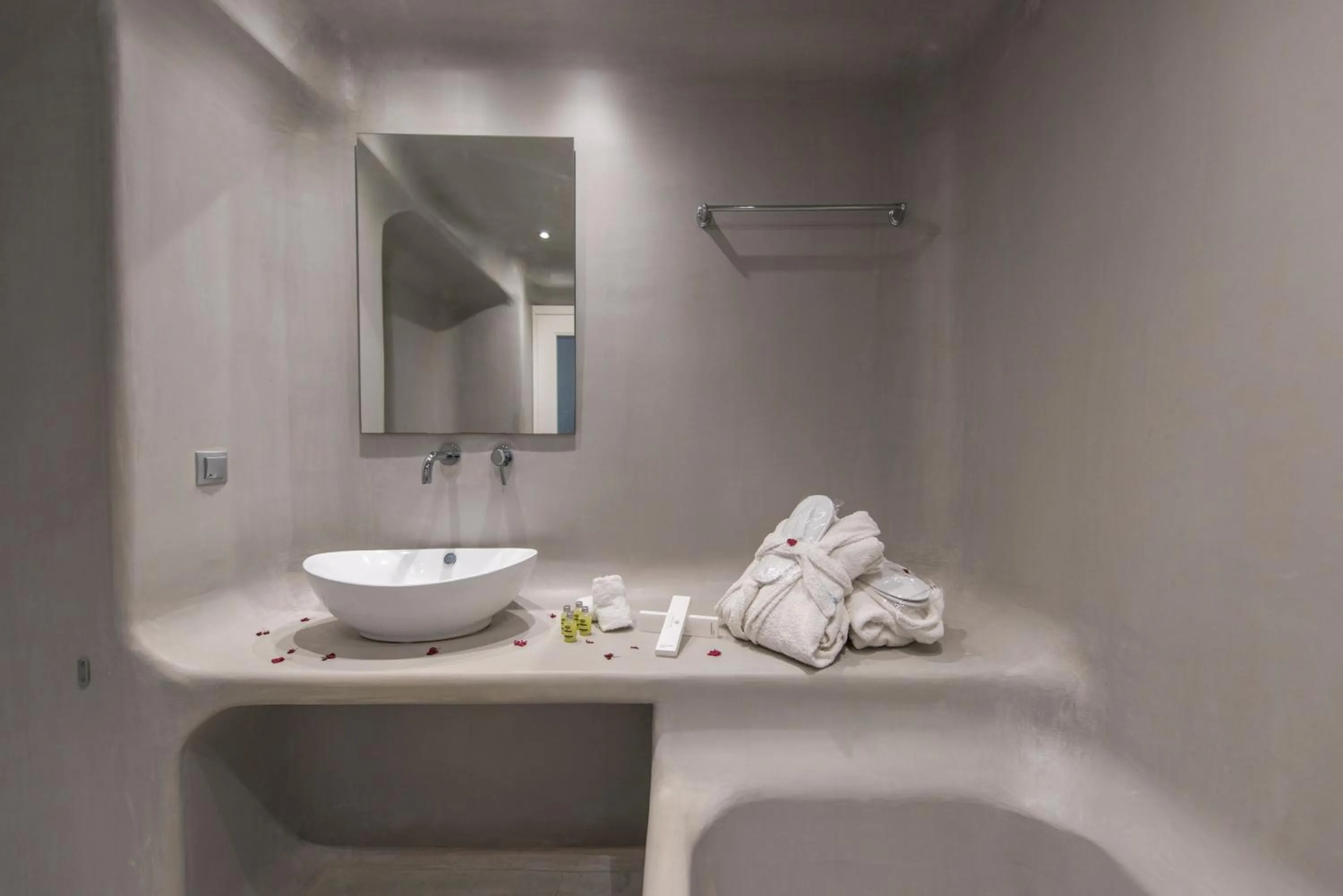 Bathroom in Blue Waves Suites & Apartments