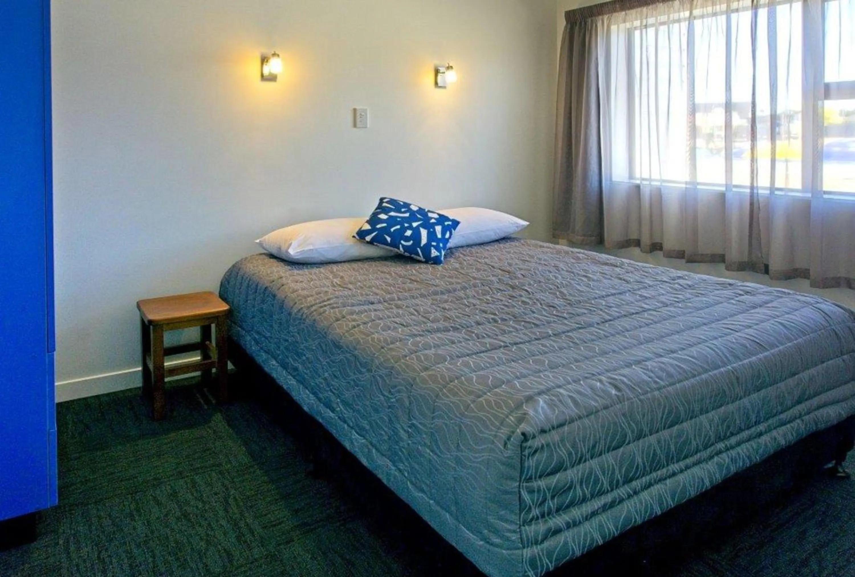 Bed in Hokitika's Kiwi Holiday Park and Motels