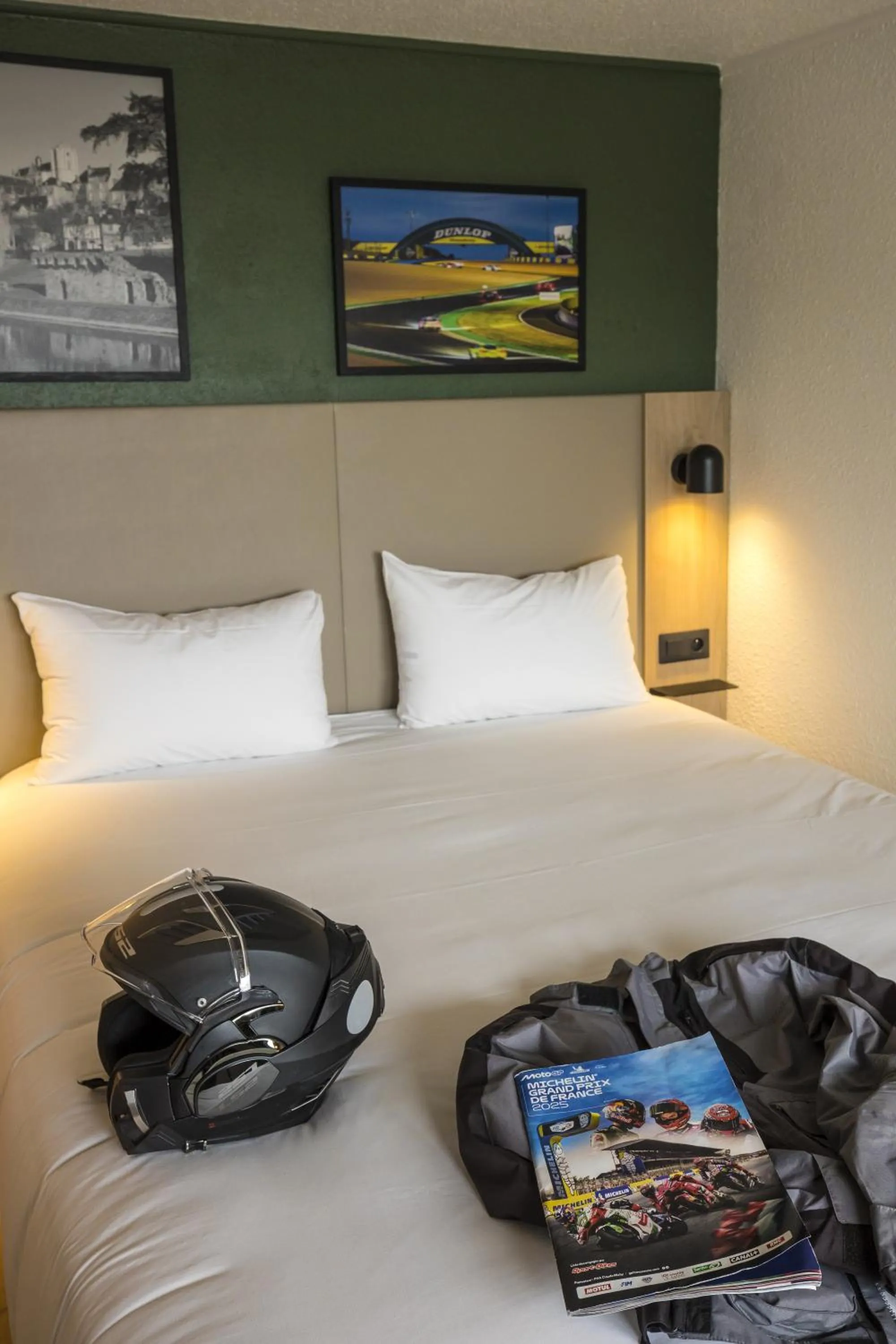 Bed in Campanile Le Mans Est