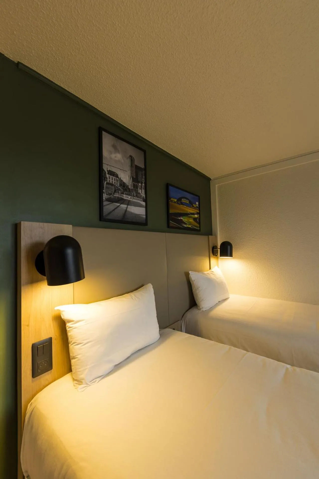 Bed in Campanile Le Mans Est