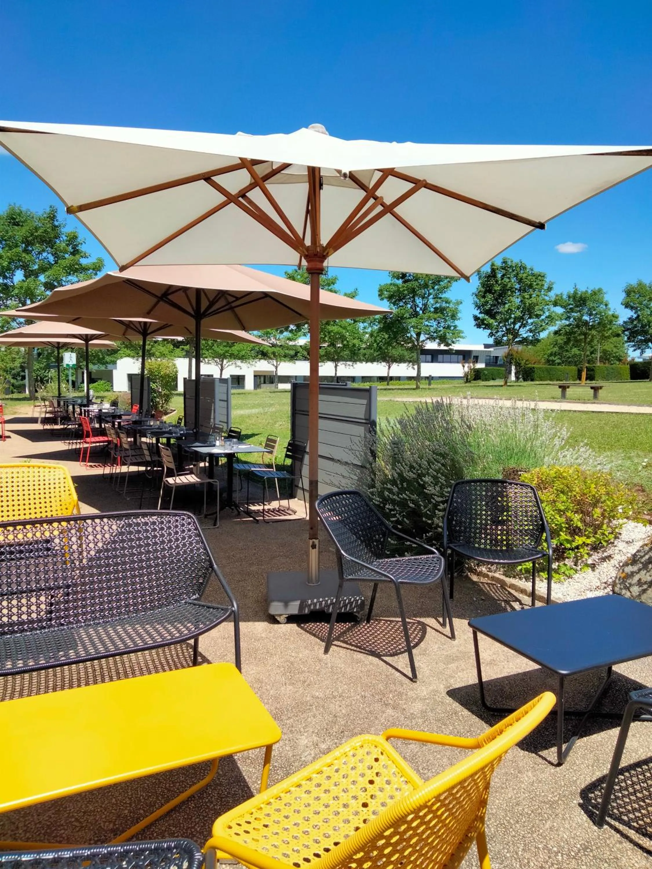Patio in Campanile Poitiers - Site du Futuroscope
