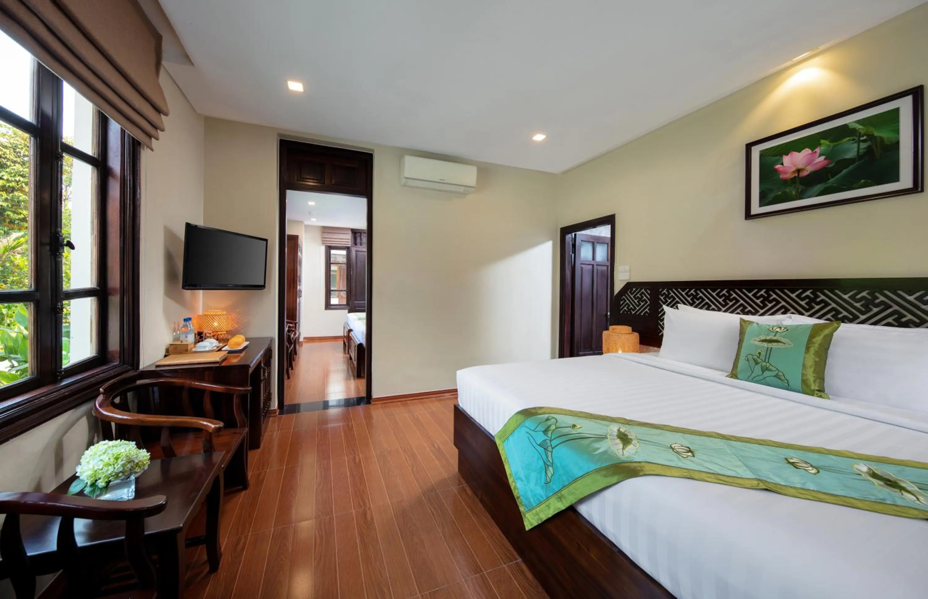 Photo of the whole room, Bed in Tam Coc La Montagne Resort & Spa Ninh Binh