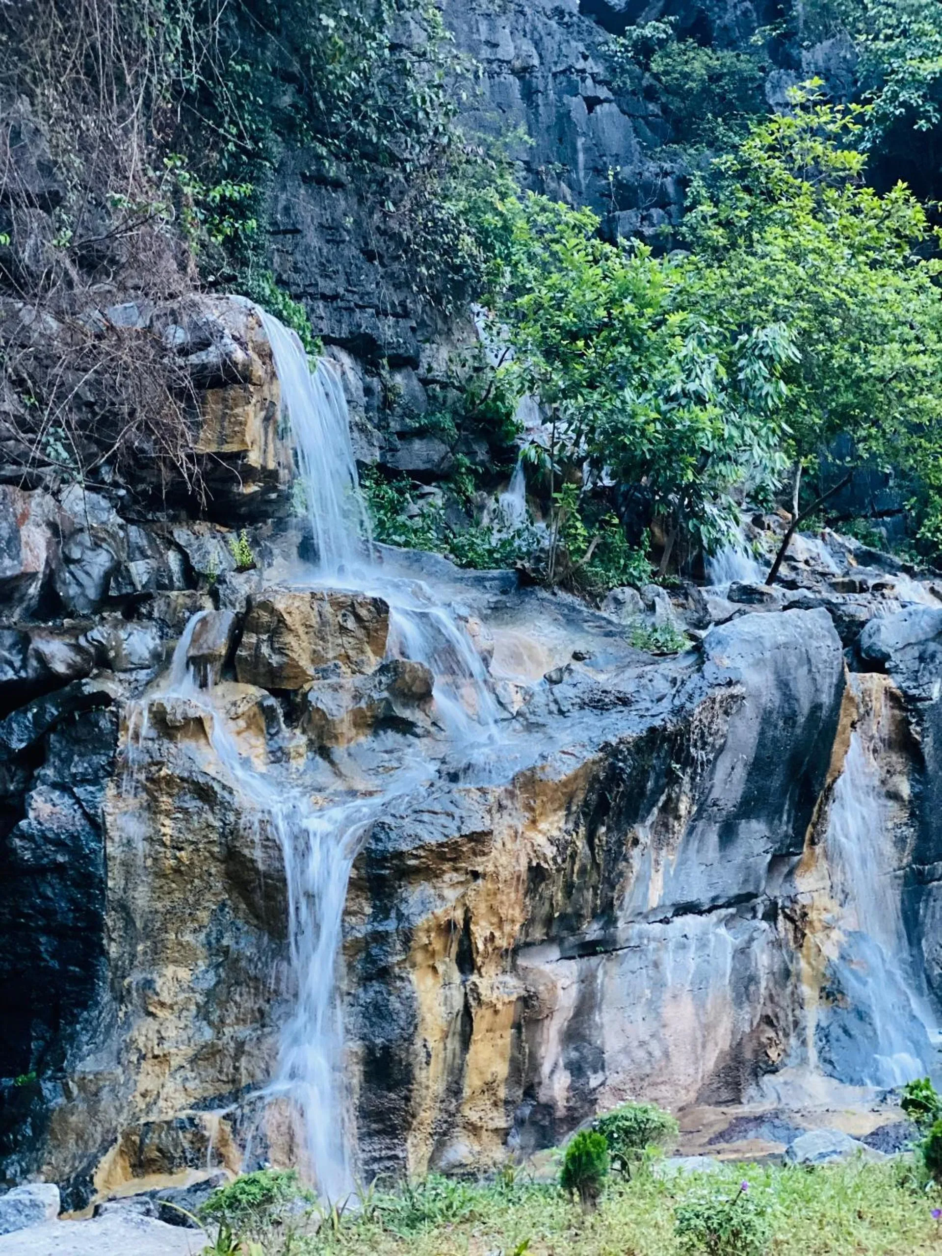 Tam Coc La Montagne Resort & Spa Ninh Binh