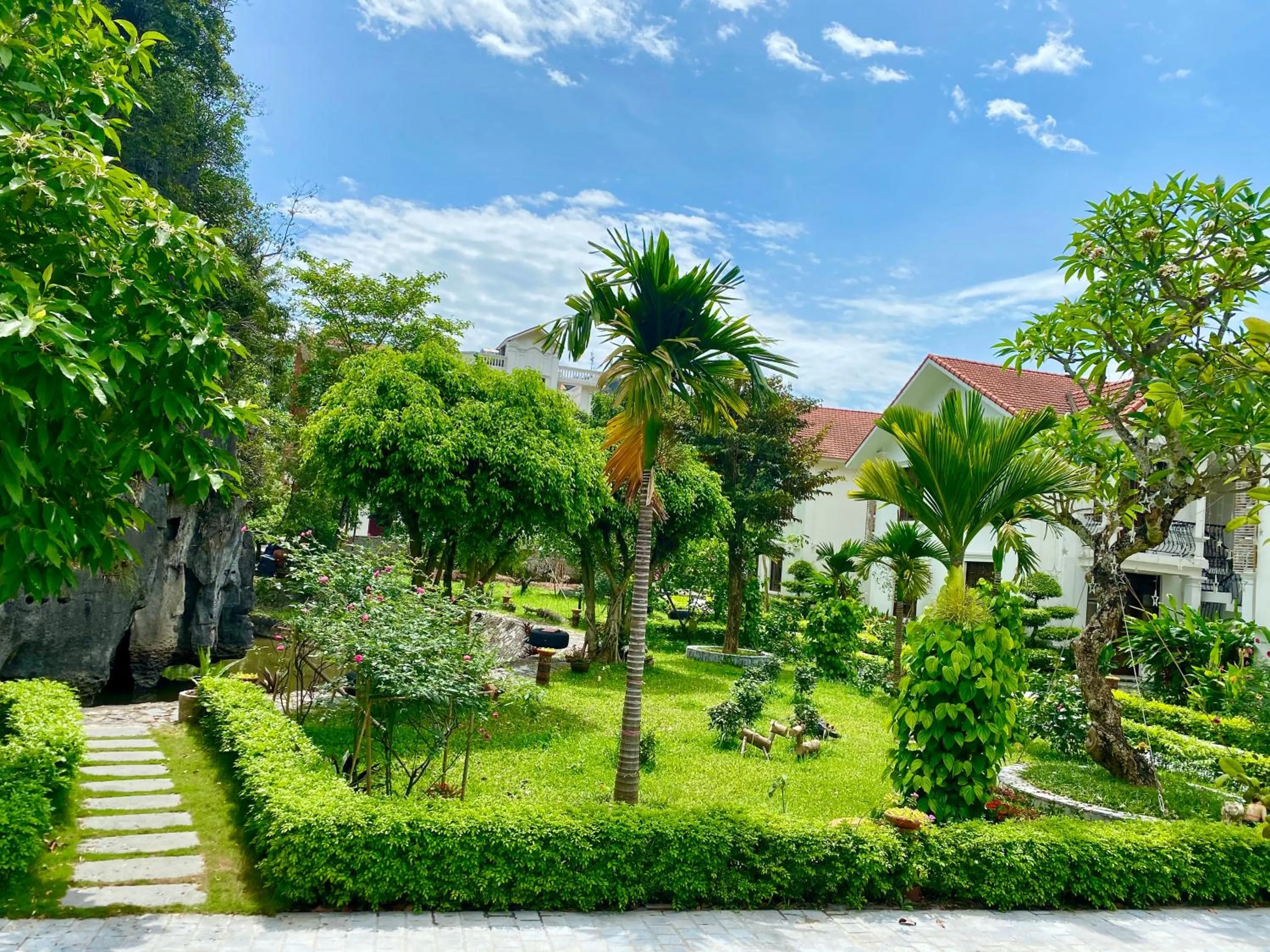 Day in Tam Coc La Montagne Resort & Spa Ninh Binh