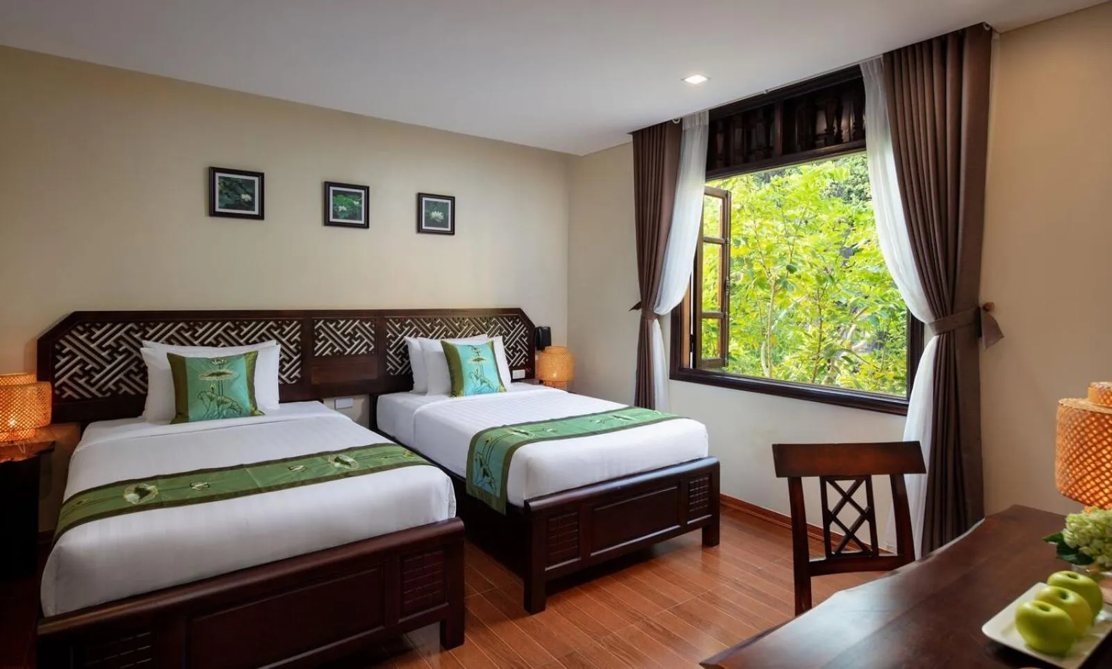 Bed in Tam Coc La Montagne Resort & Spa Ninh Binh