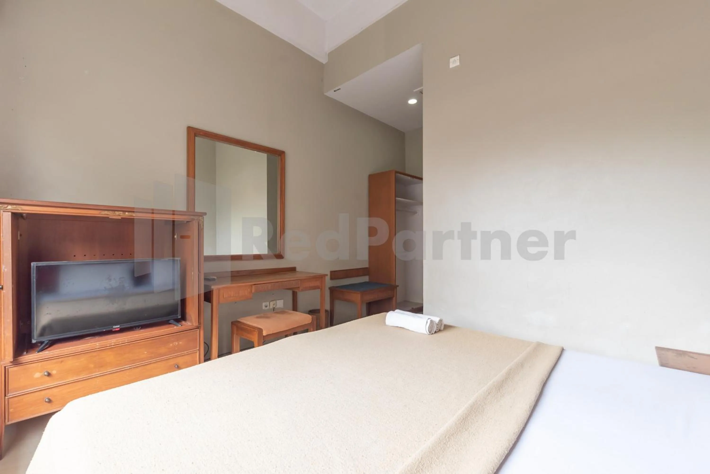 Bedroom, Bed in Hotel Wisma Dago ITB