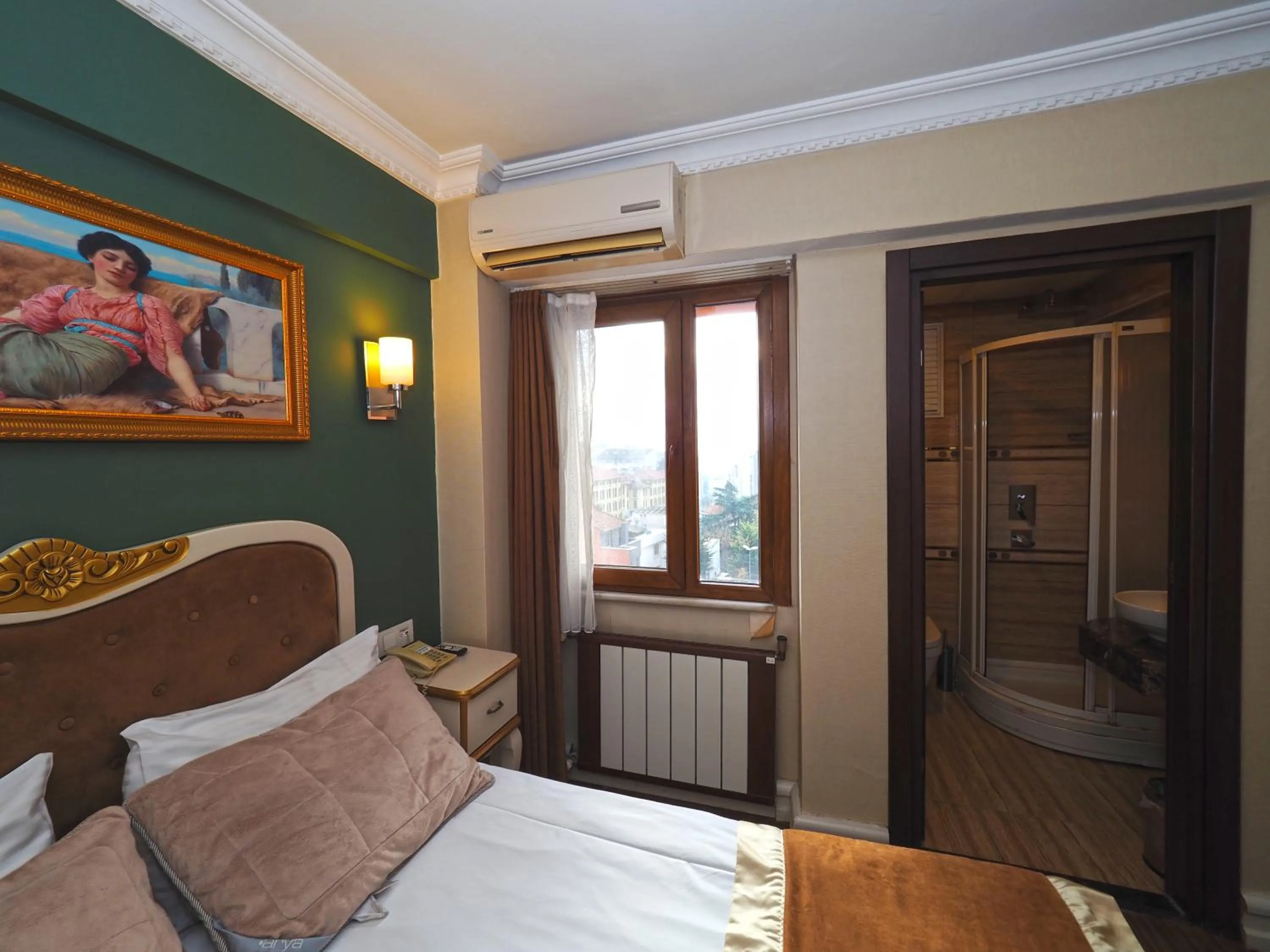 Bedroom, Bed in Elysion Hotel