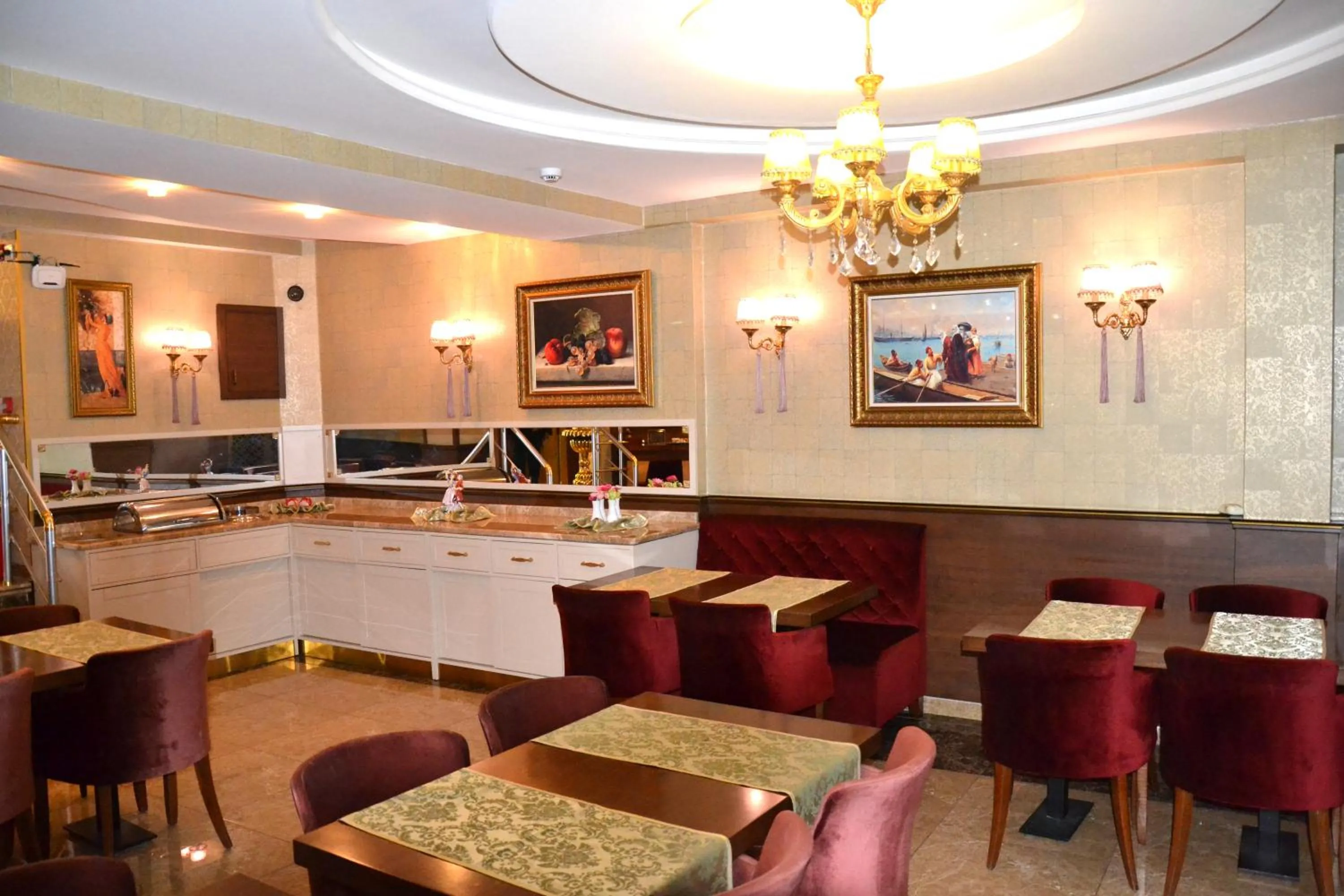 Restaurant/places to eat in Elysion Hotel