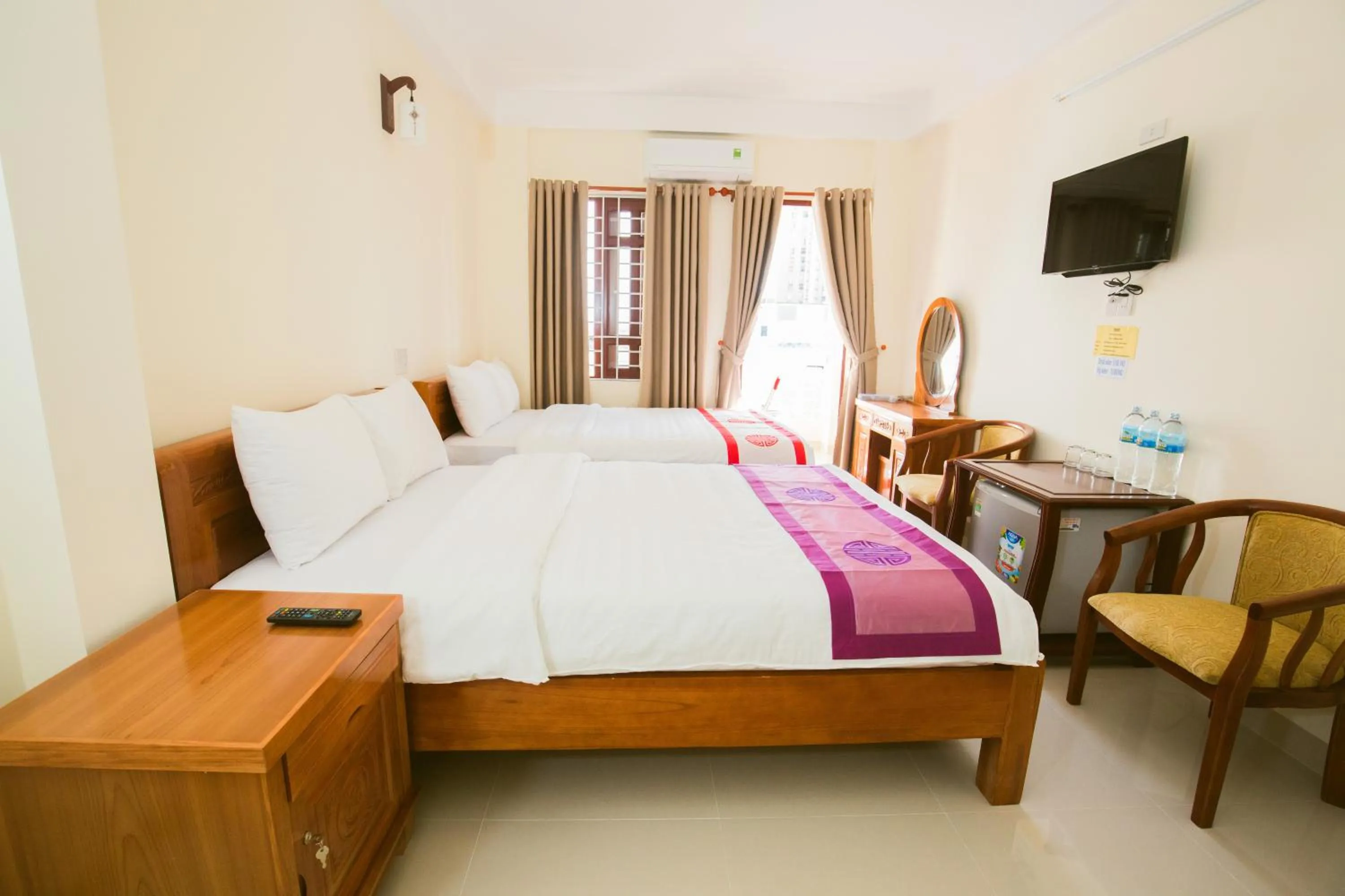 Photo of the whole room, Bed in Binh An hotel