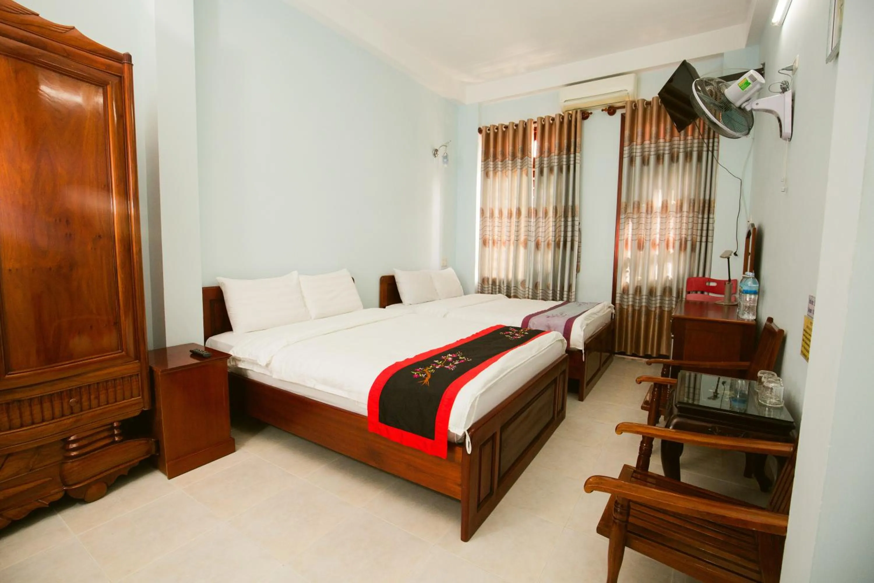 Photo of the whole room, Bed in Binh An hotel