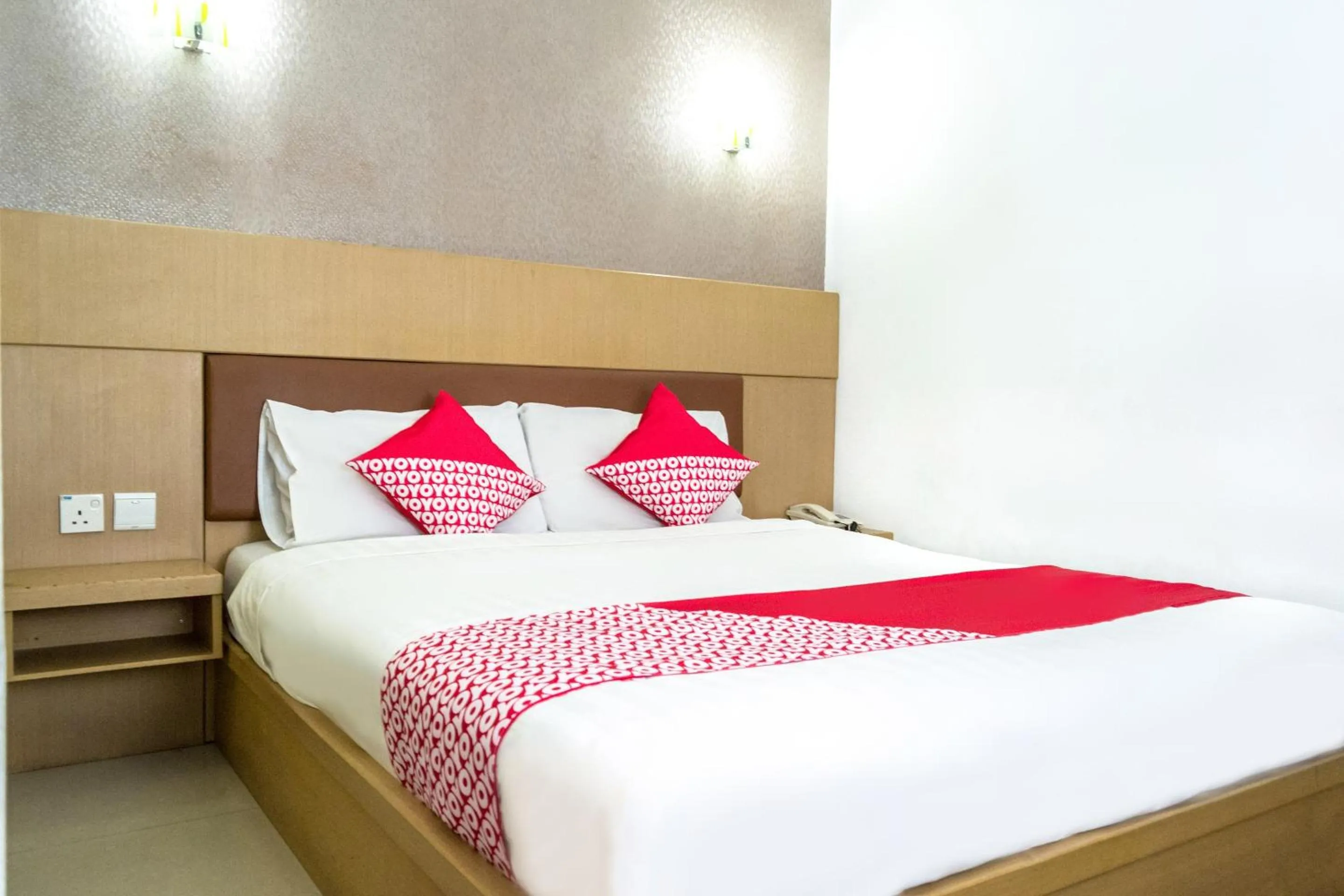 Bedroom, Bed in Capital O 664 Romance Hotel