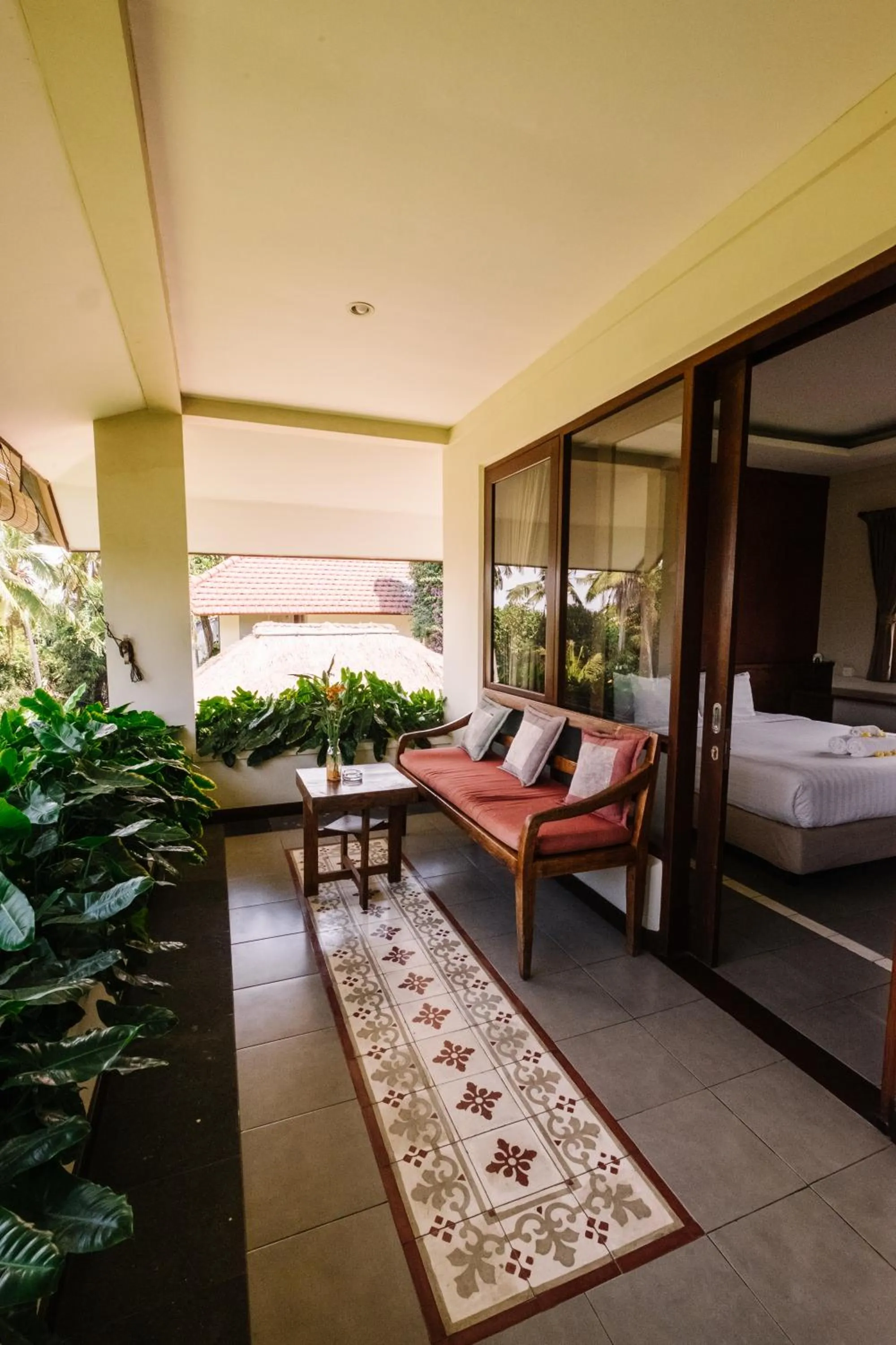 Balcony/Terrace, Bed in Rumah Taman