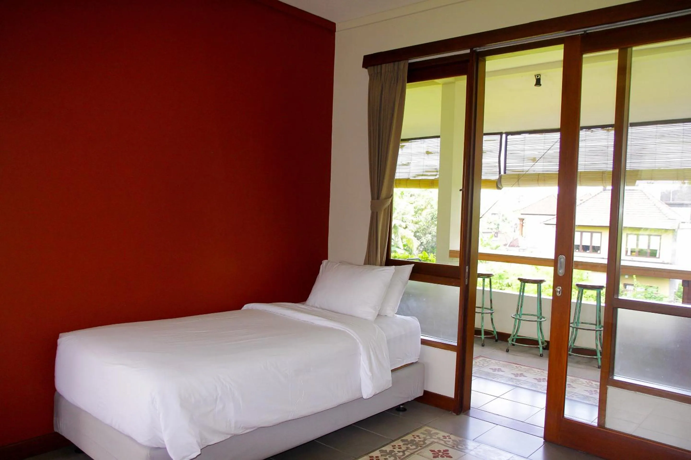 Balcony/Terrace, Bed in Rumah Taman