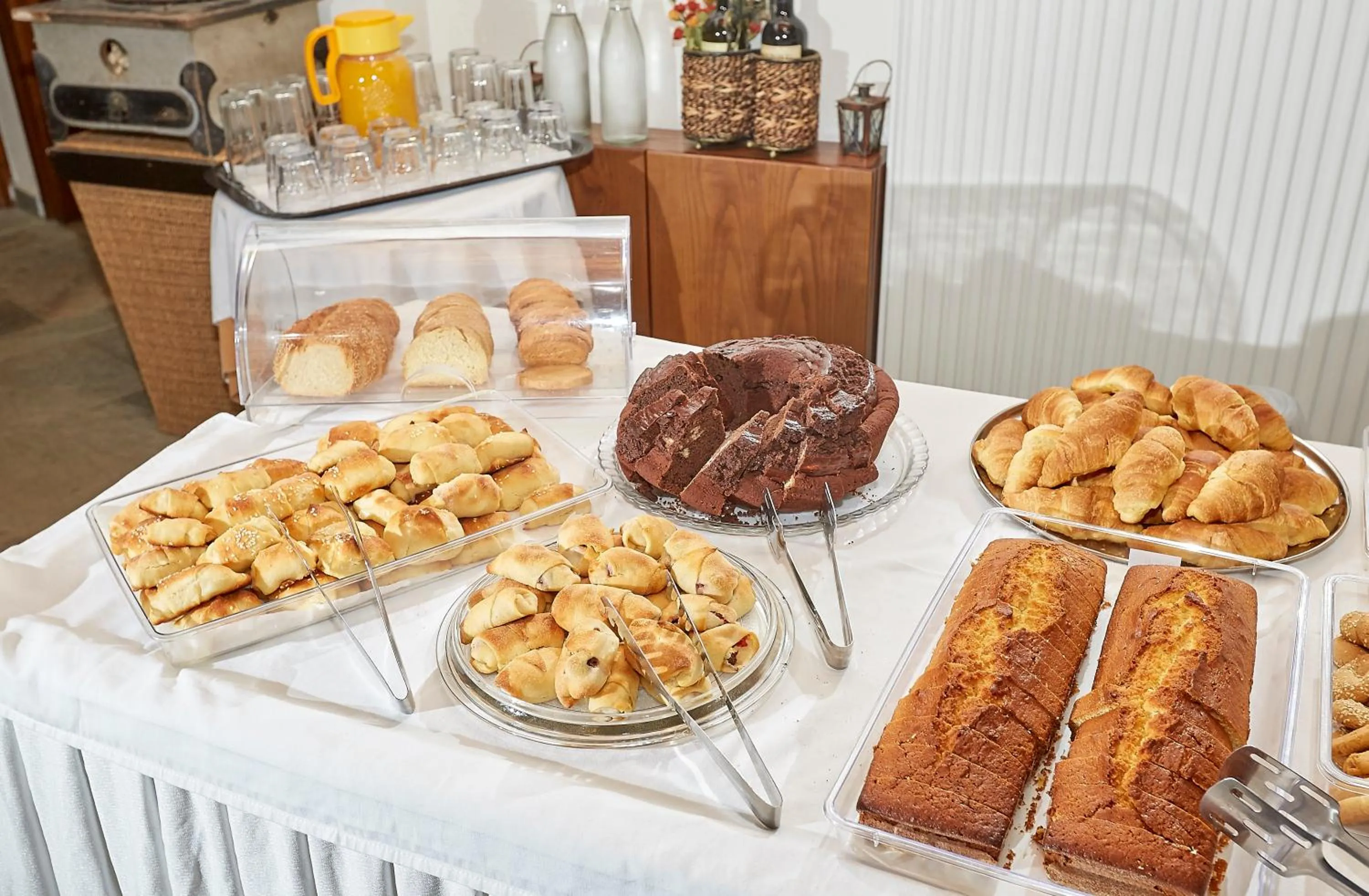 Breakfast in Hotel Atrapos