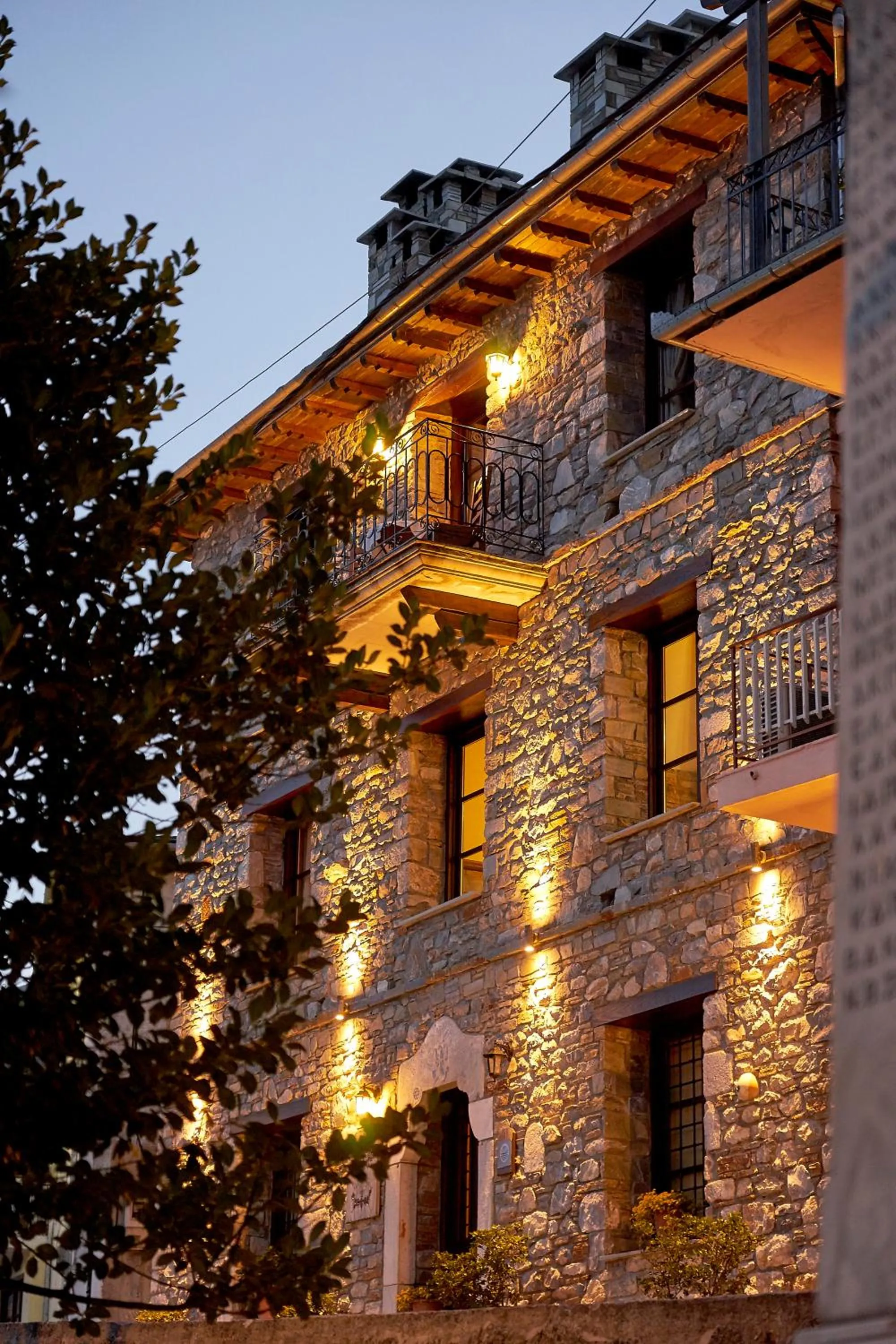 Facade/entrance in Hotel Atrapos